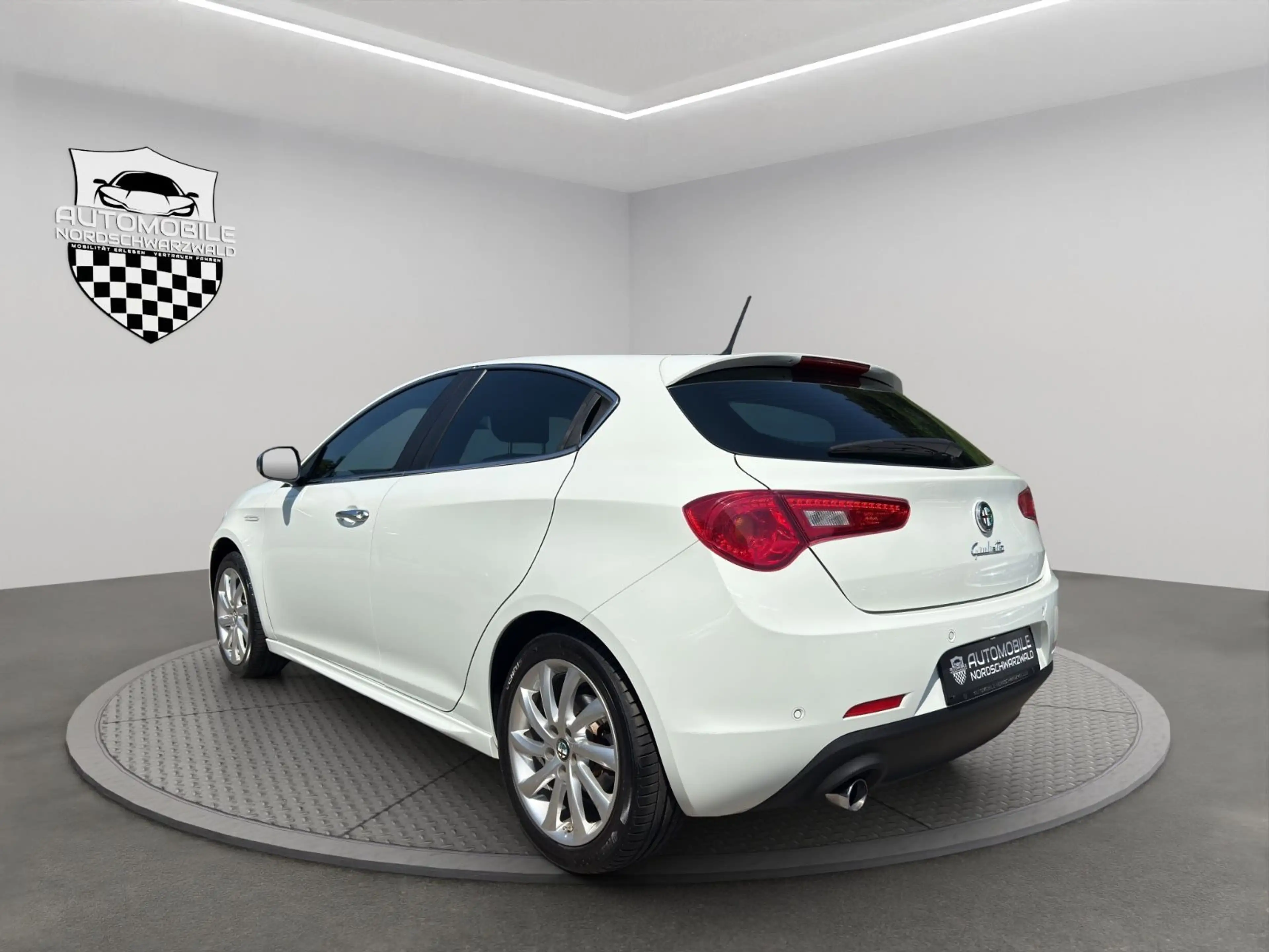 Alfa Romeo Giulietta Turismo | AUTOMATIK 8FACH KLIMAAUT — photo 4