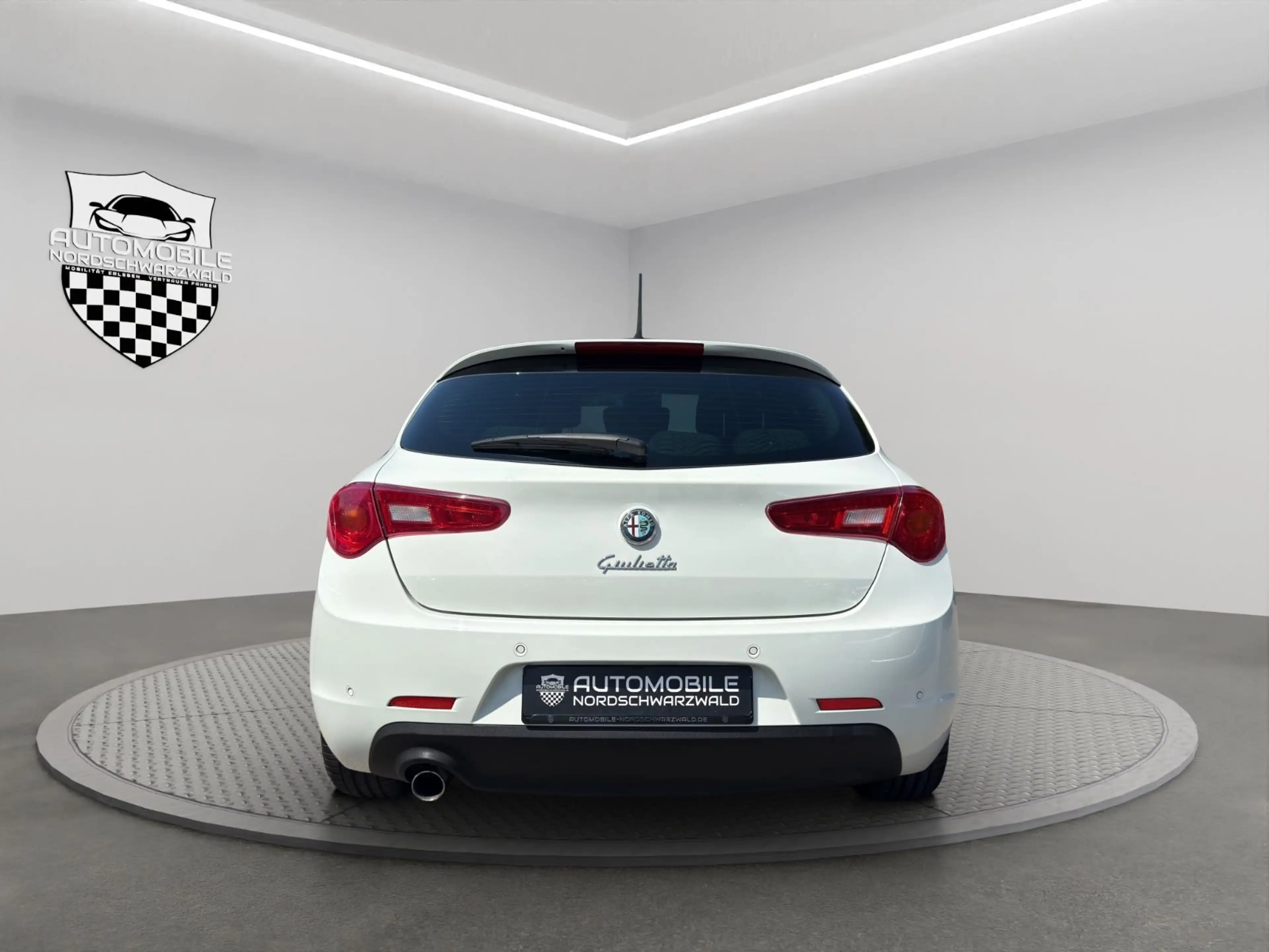 Alfa Romeo Giulietta Turismo | AUTOMATIK 8FACH KLIMAAUT — photo 6