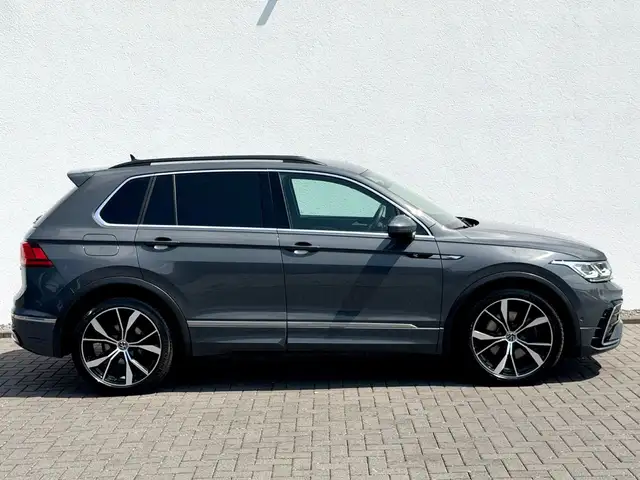 Volkswagen Tiguan view 4