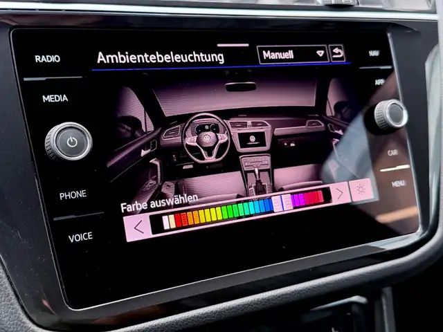 Volkswagen Tiguan view 17