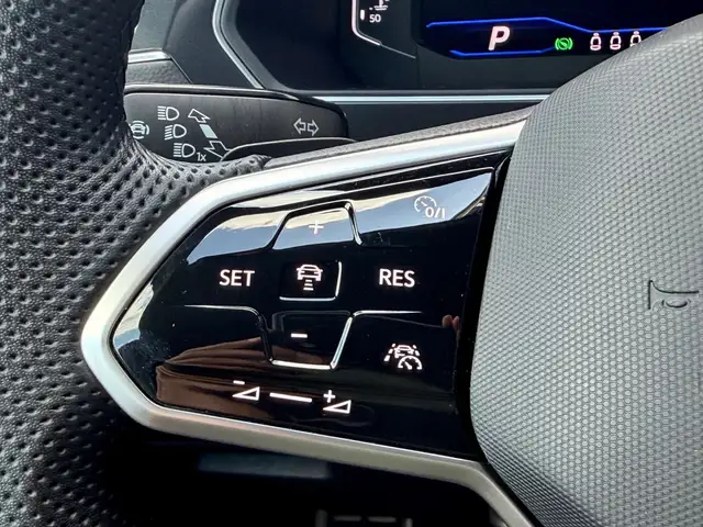 Volkswagen Tiguan view 18