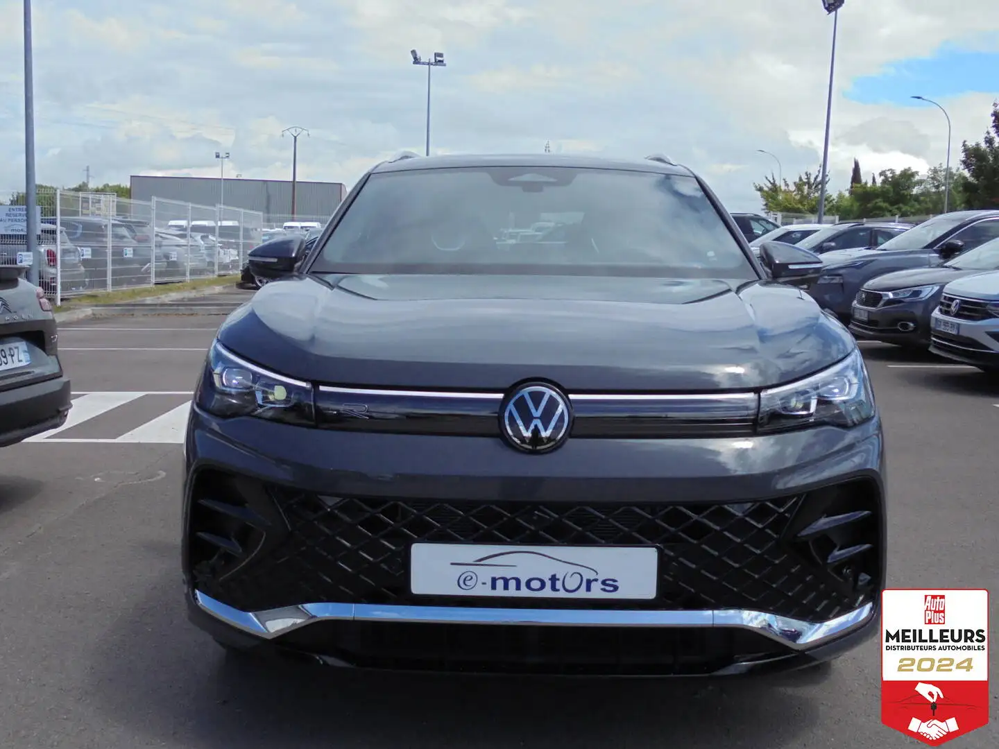 Volkswagen Tiguan TDI 150 DSG7 R-Line +Pack Confort +Pack d\u0027aid Gris - 2