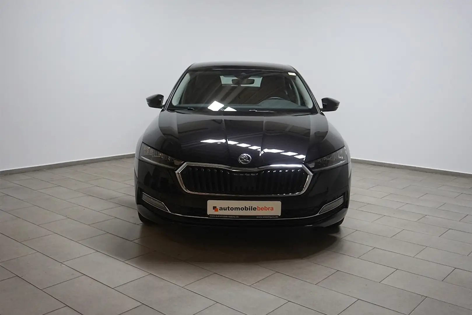 Skoda Octavia 2.0TDI DSG Style Virtual Navi LED Schwarz - 2