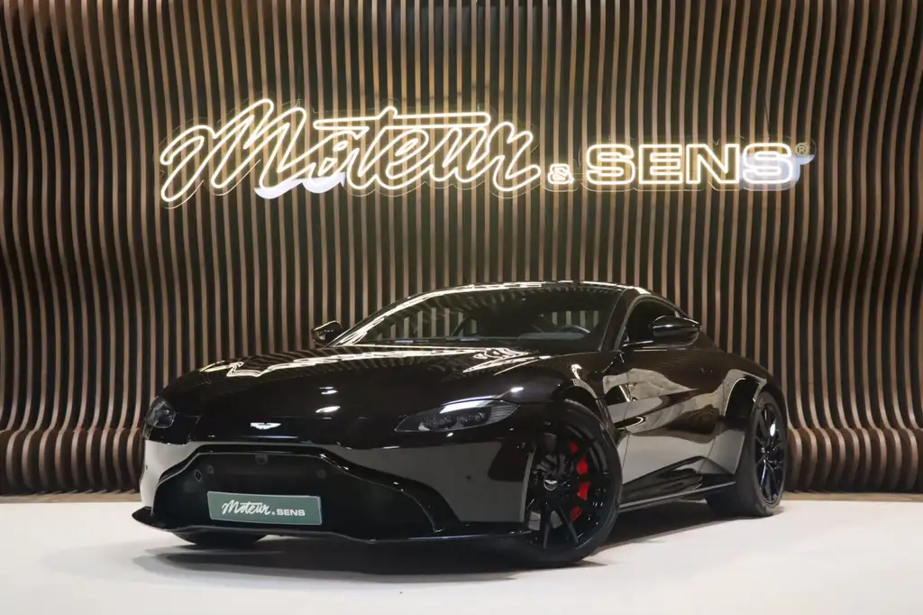 Aston Martin V8 2019 из Европы — купить под ключ
