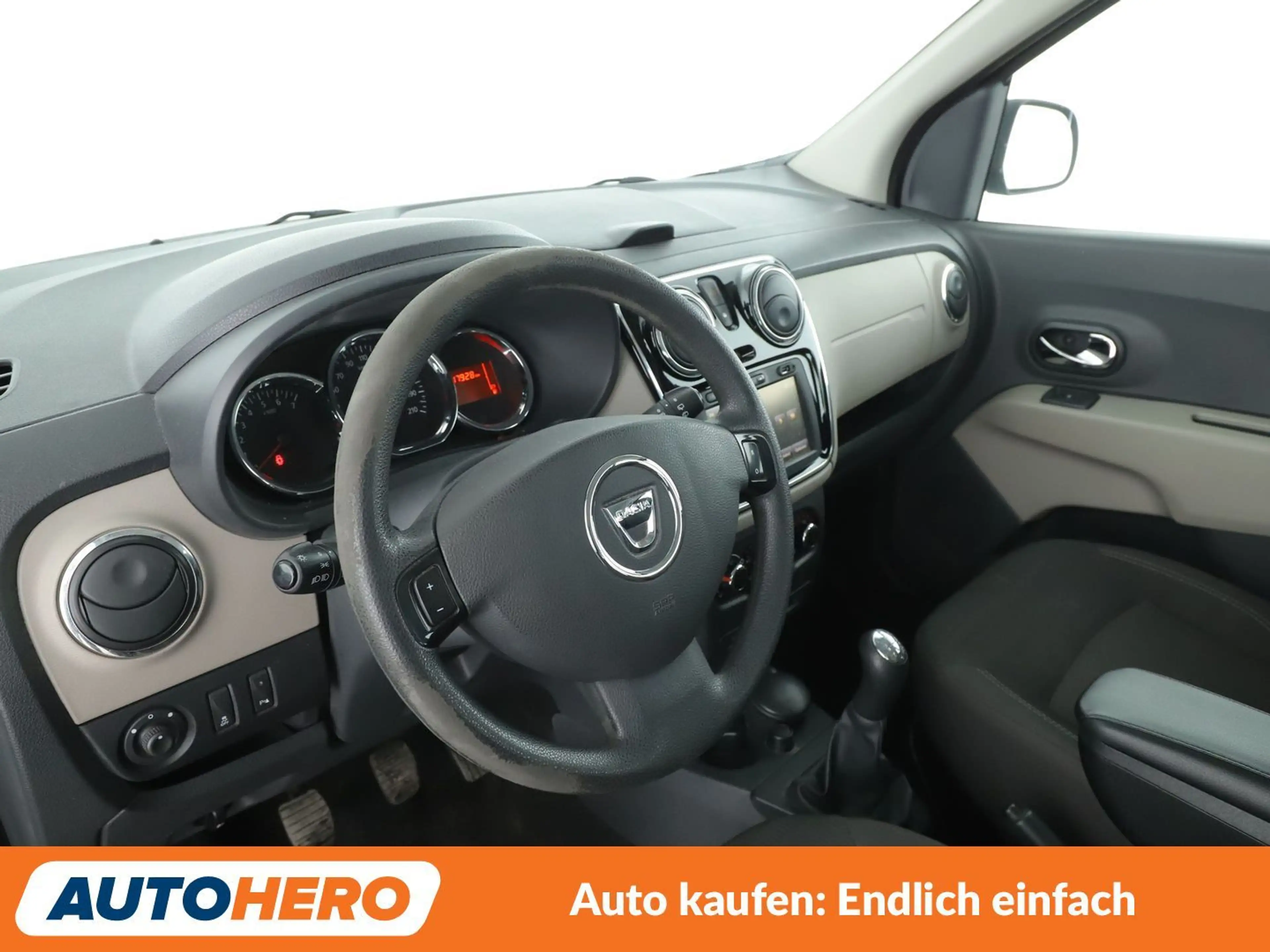 Dacia Lodgy 1.2 TCe Laureate — photo 11