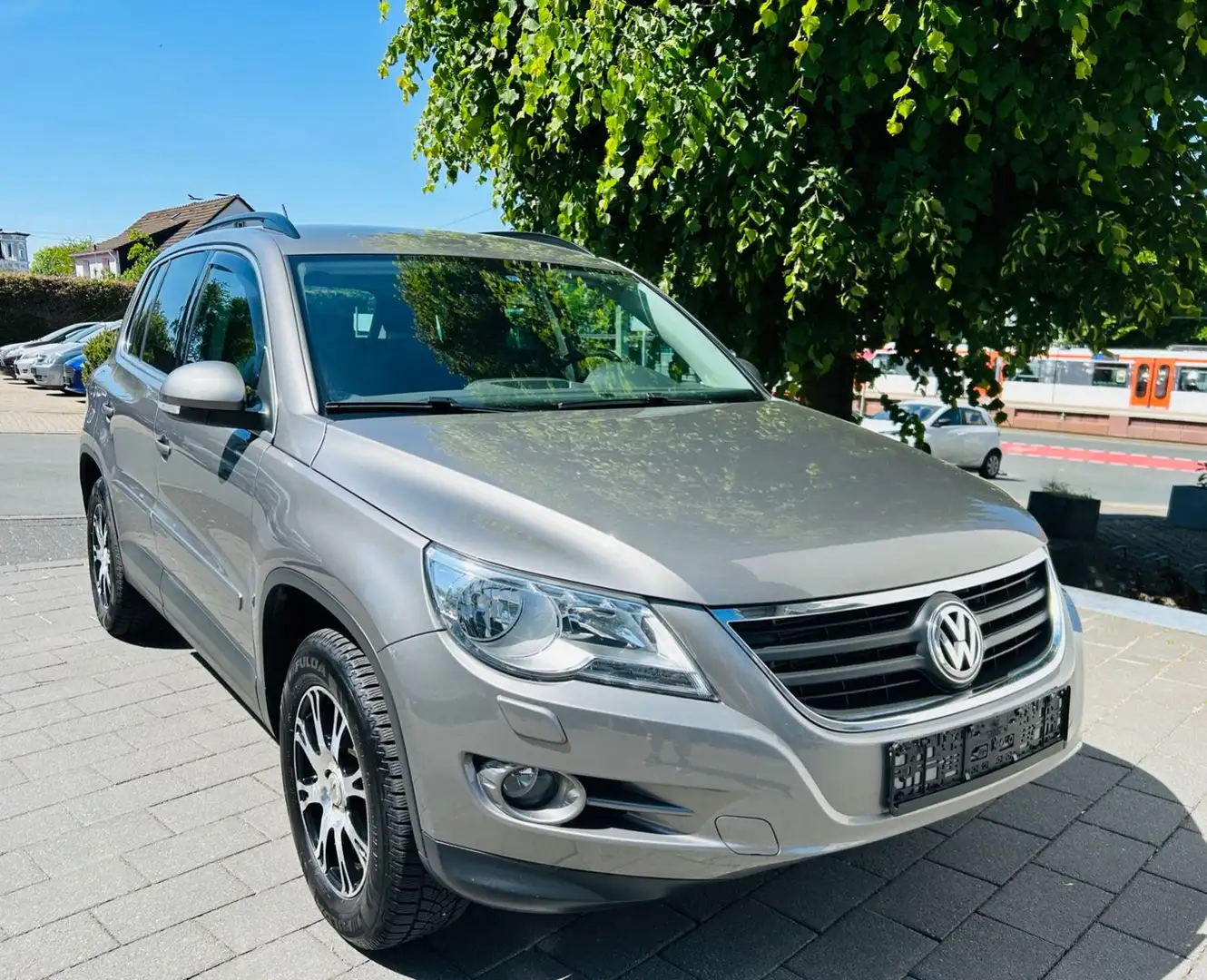 Volkswagen Tiguan Track & Field 4Motion Gris - 2