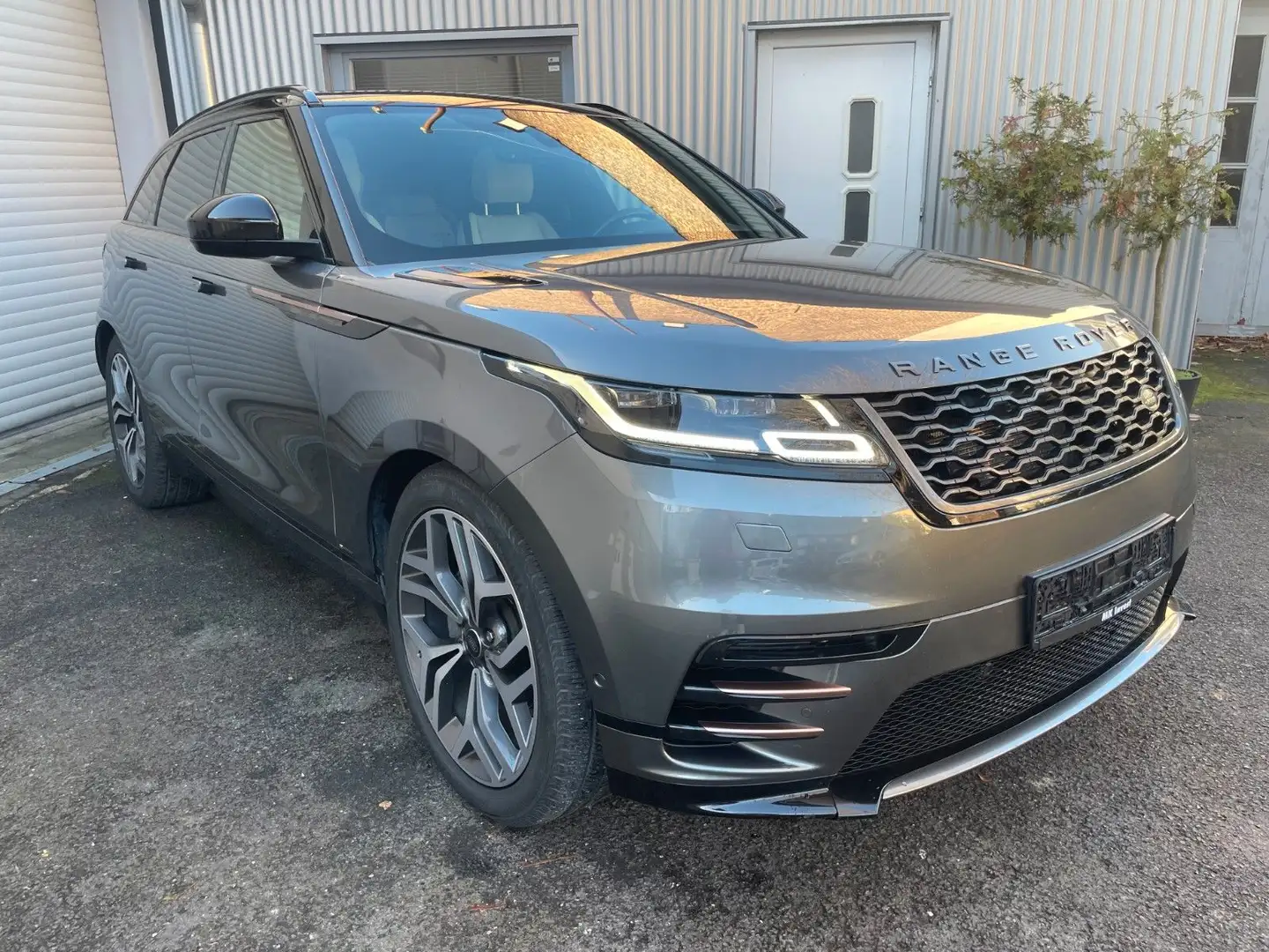 Land Rover Range Rover Velar R-Dynamic Luft Pano Navi LED Gris - 1