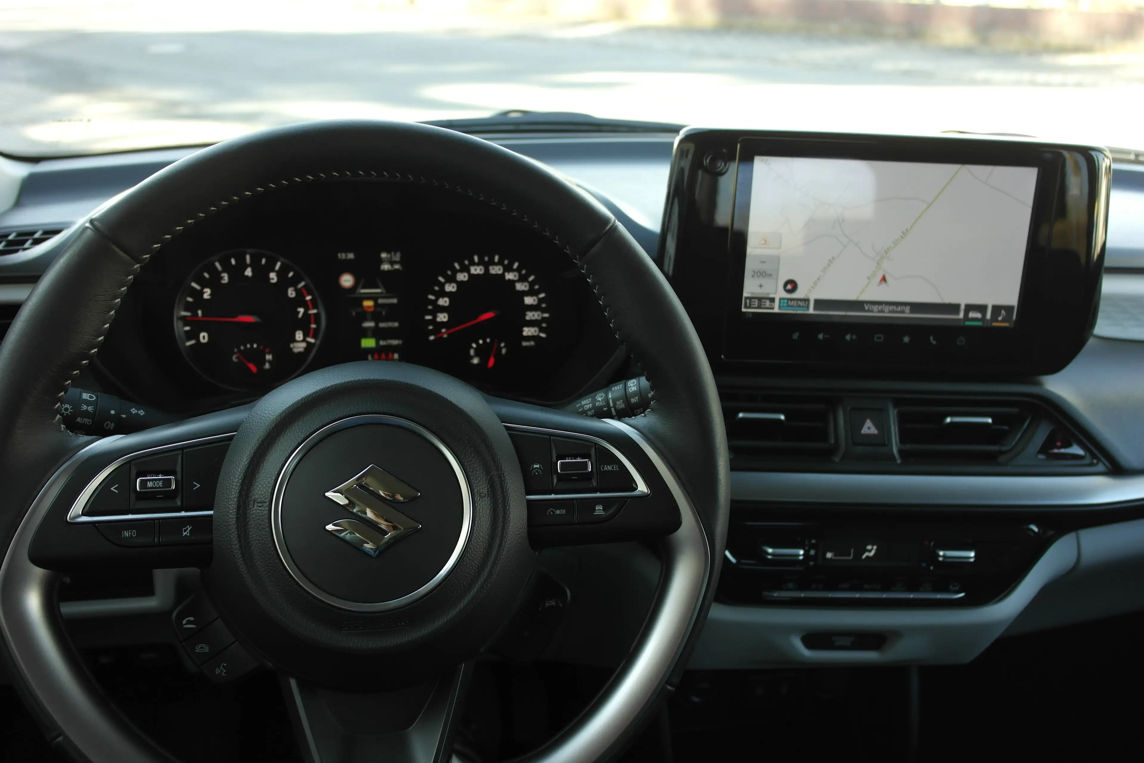 Suzuki Swift Swift 1.2 Dualjet Hybrid Comfort+,Navi,SHZ,wie NEU — photo 9