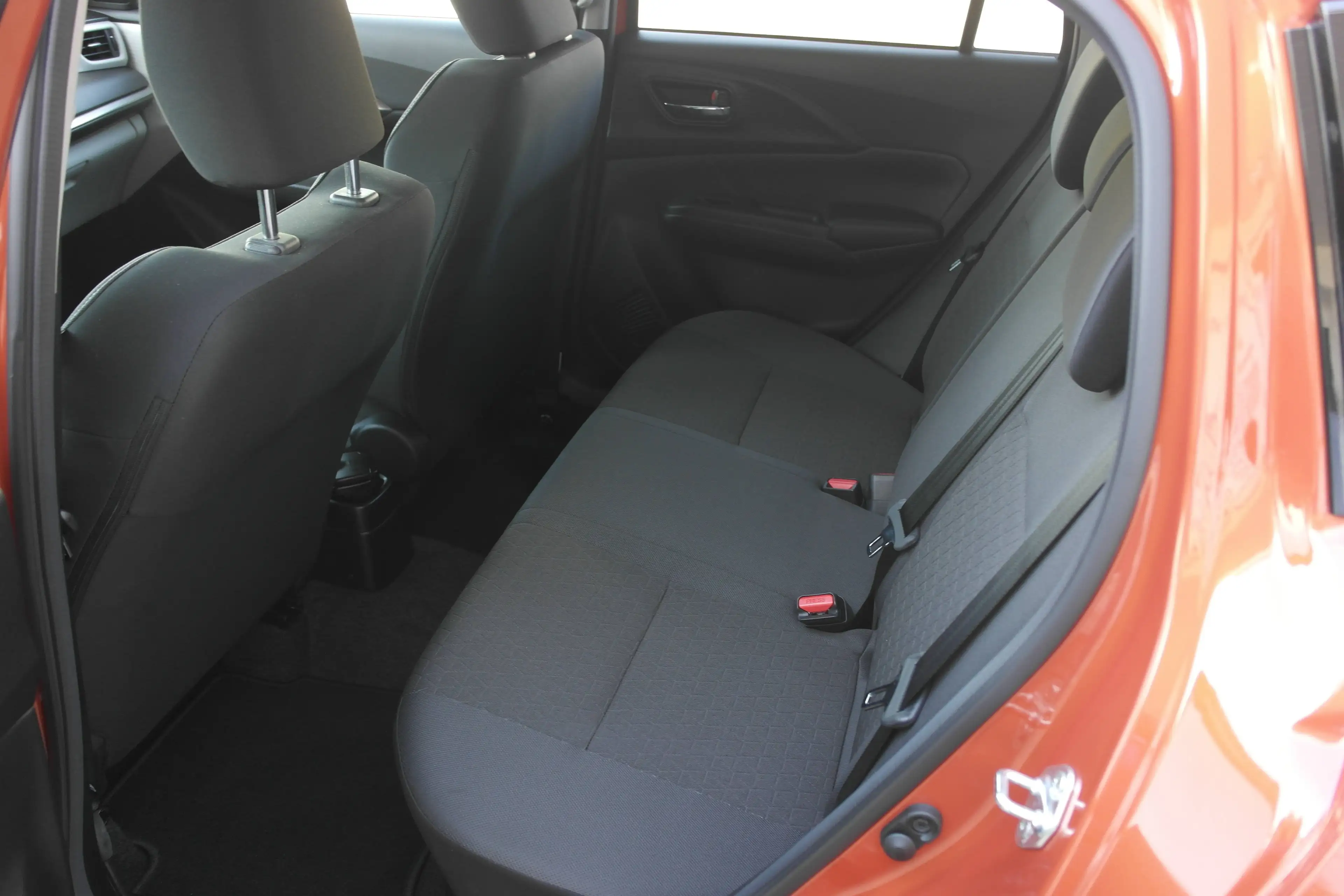 Suzuki Swift Swift 1.2 Dualjet Hybrid Comfort+,Navi,SHZ,wie NEU — photo 6