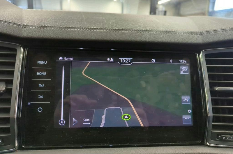 Skoda Kodiaq 2.0TDI L&K 7Sitze AHK Virt DCC Pano StHzg — photo 9
