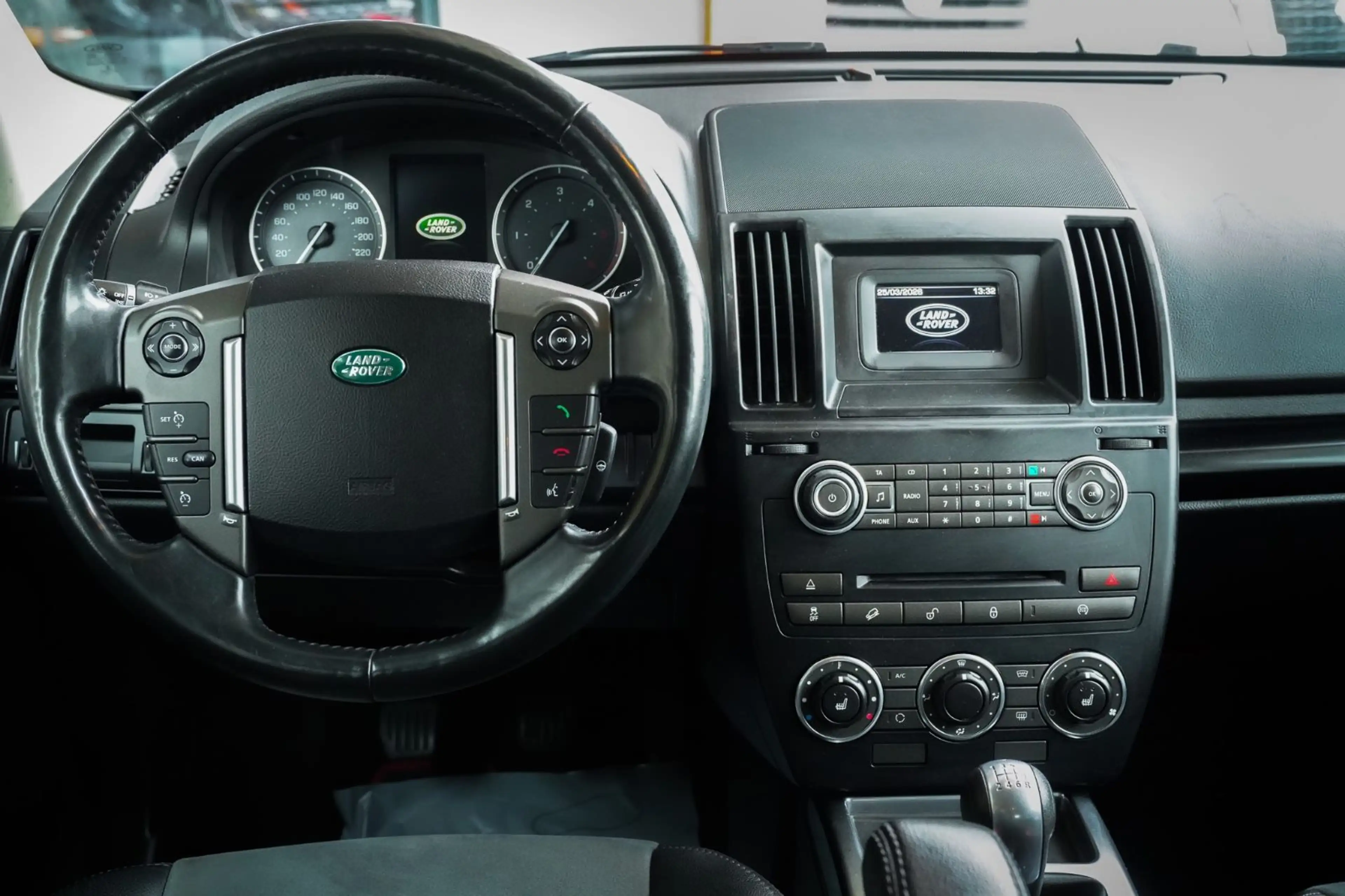 Land Rover Freelander 2 XS TD4 *SHZ/Klima/Temp.* — photo 10