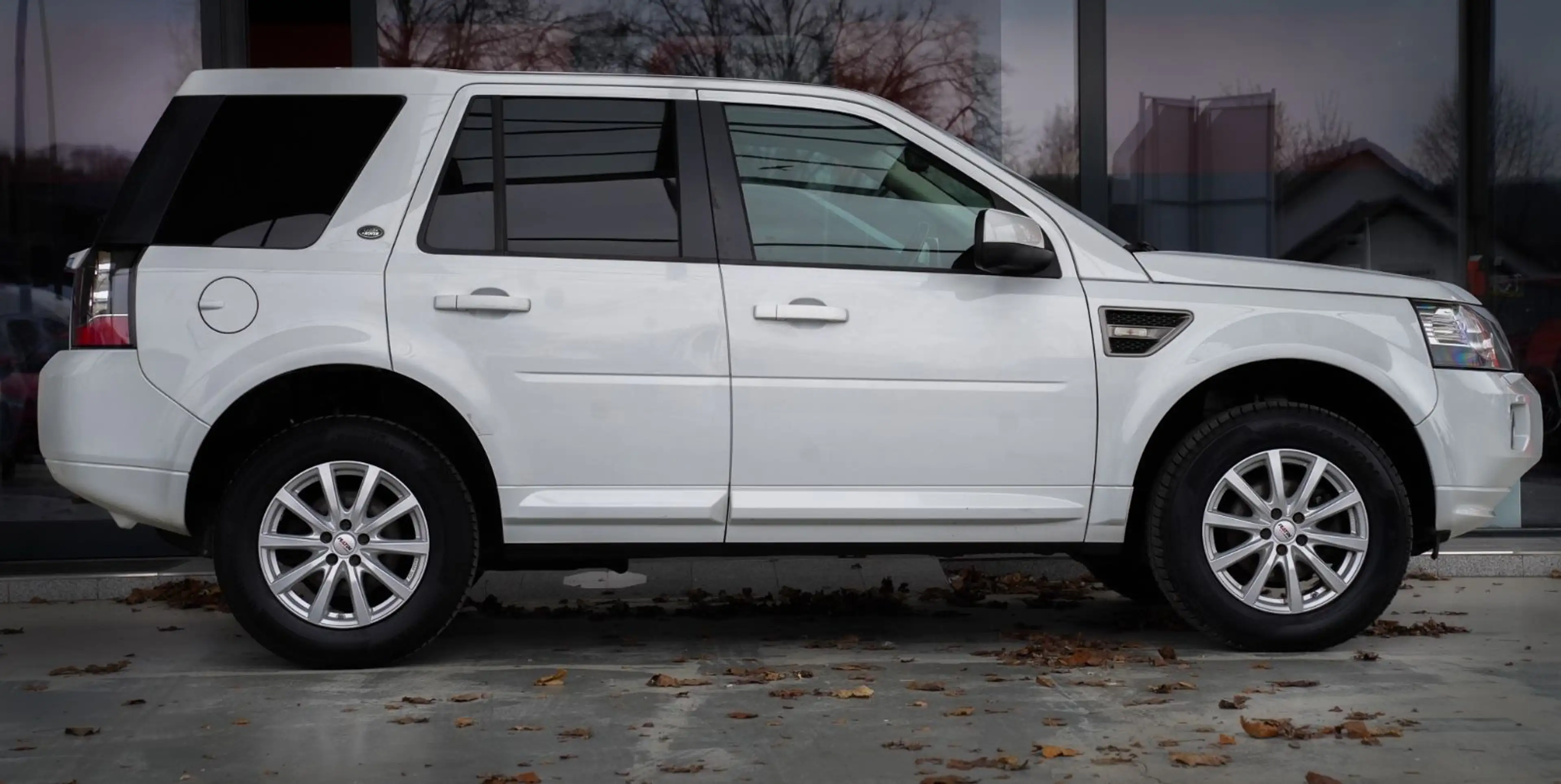 Land Rover Freelander 2 XS TD4 *SHZ/Klima/Temp.* — photo 6