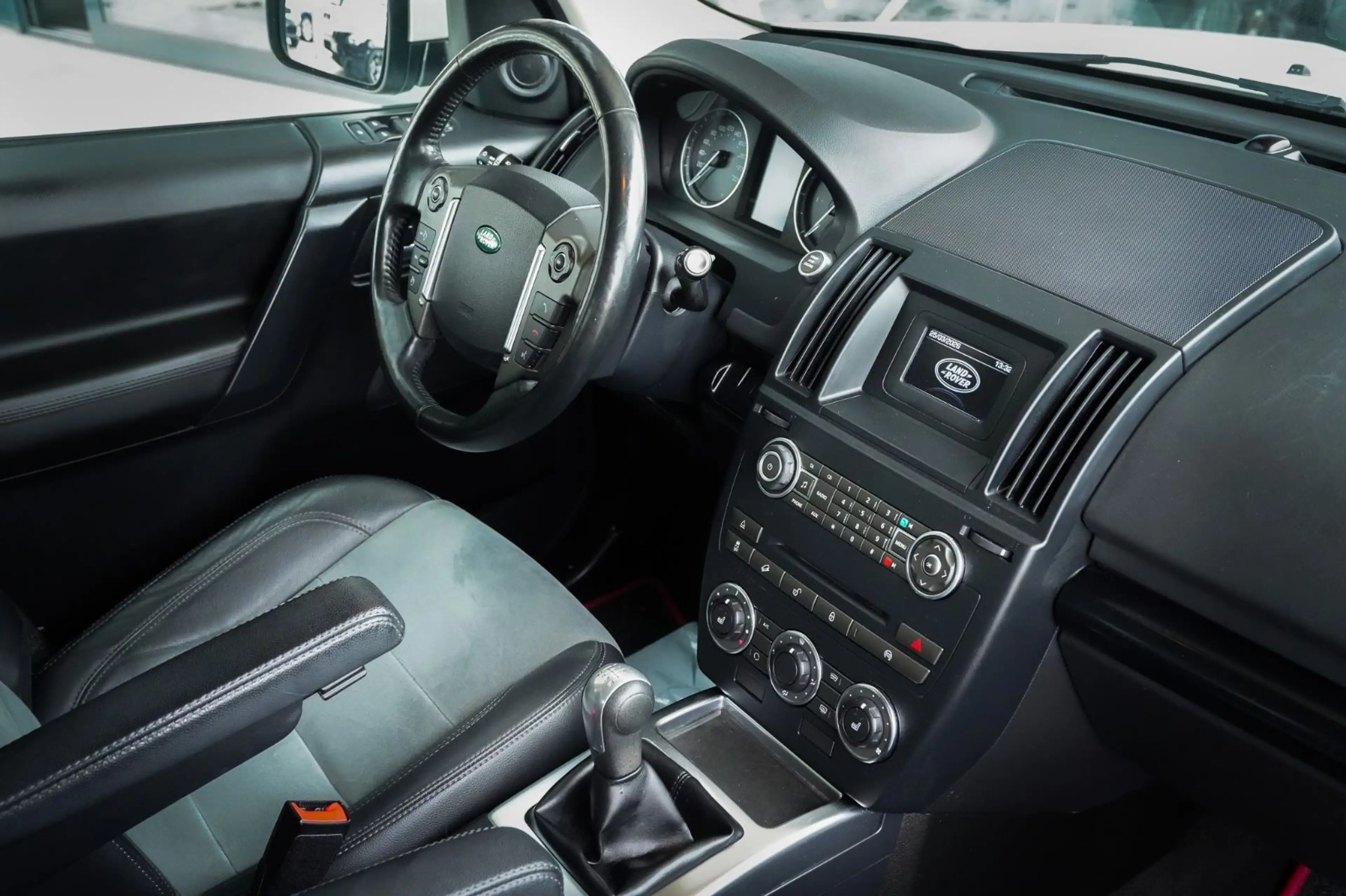 Land Rover Freelander 2 XS TD4 *SHZ/Klima/Temp.* — photo 11