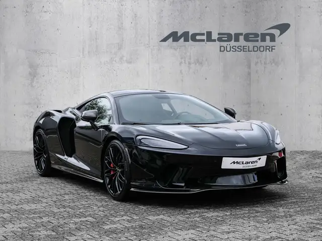 McLaren GT Onyx Black, Black Pack. Sports Exhaust
