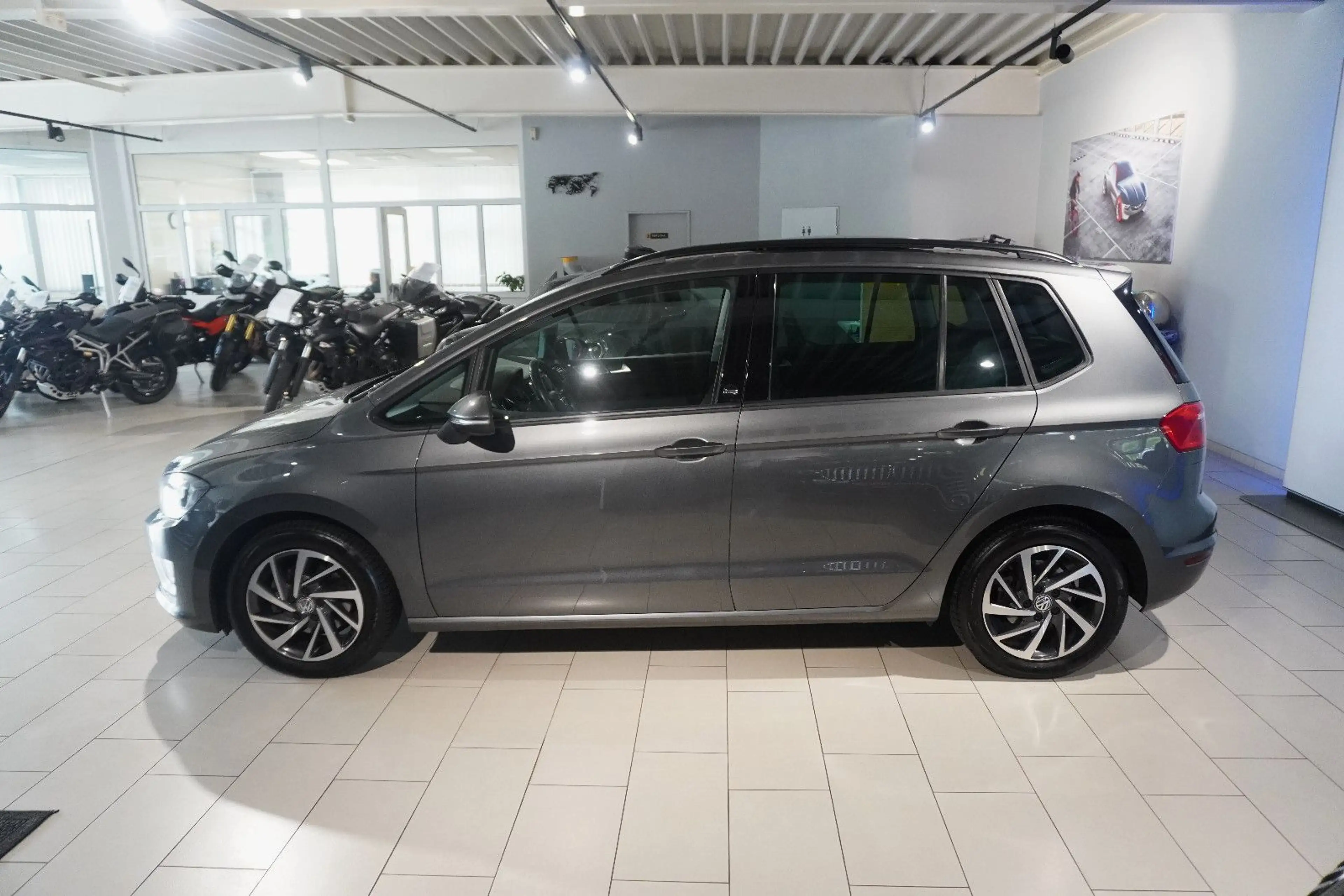 Volkswagen Golf Sportsvan Sound |Pano|AHK|Autom.|ACC — photo 4