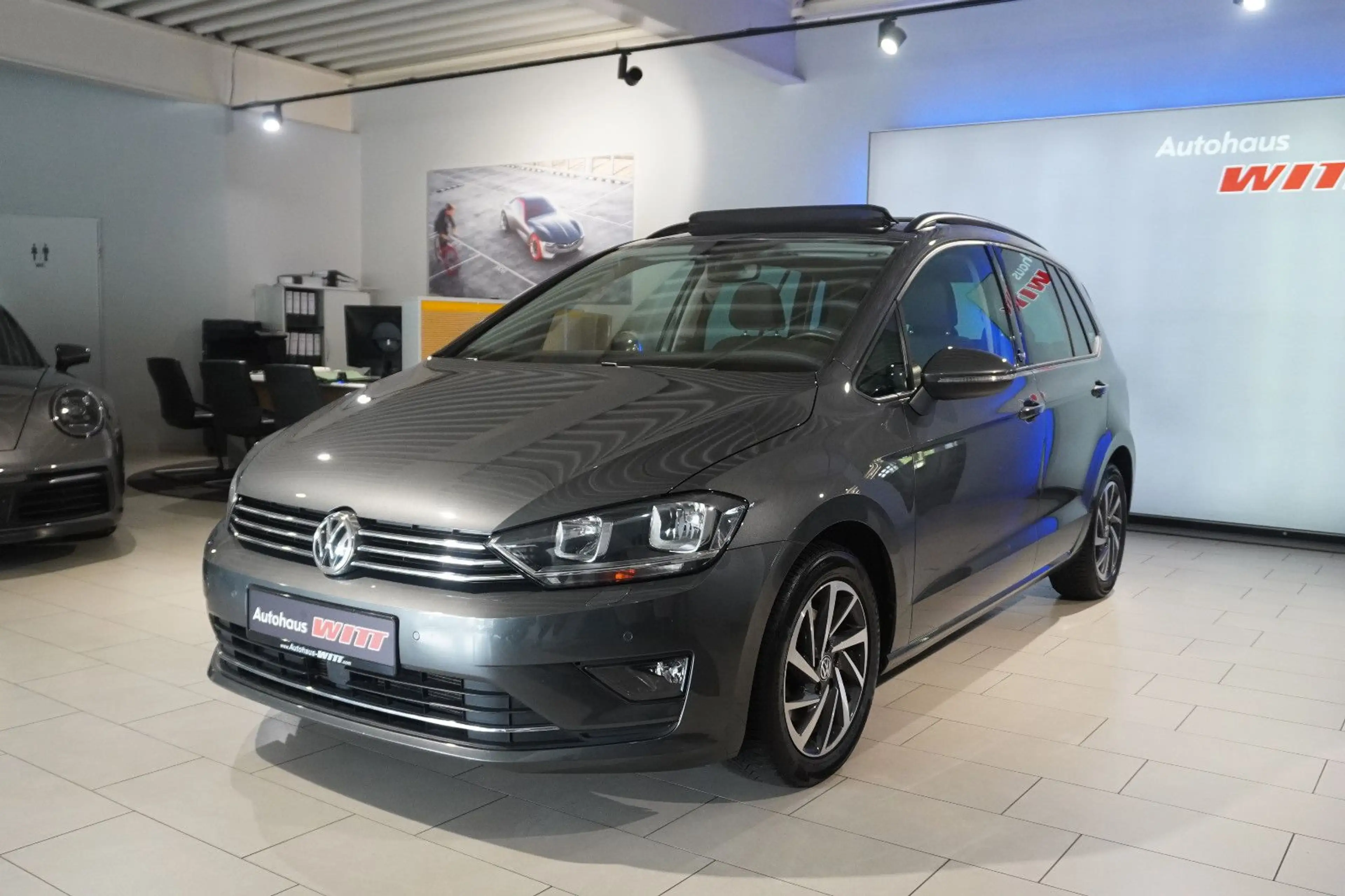 Volkswagen Golf Sportsvan Sound |Pano|AHK|Autom.|ACC — photo 3