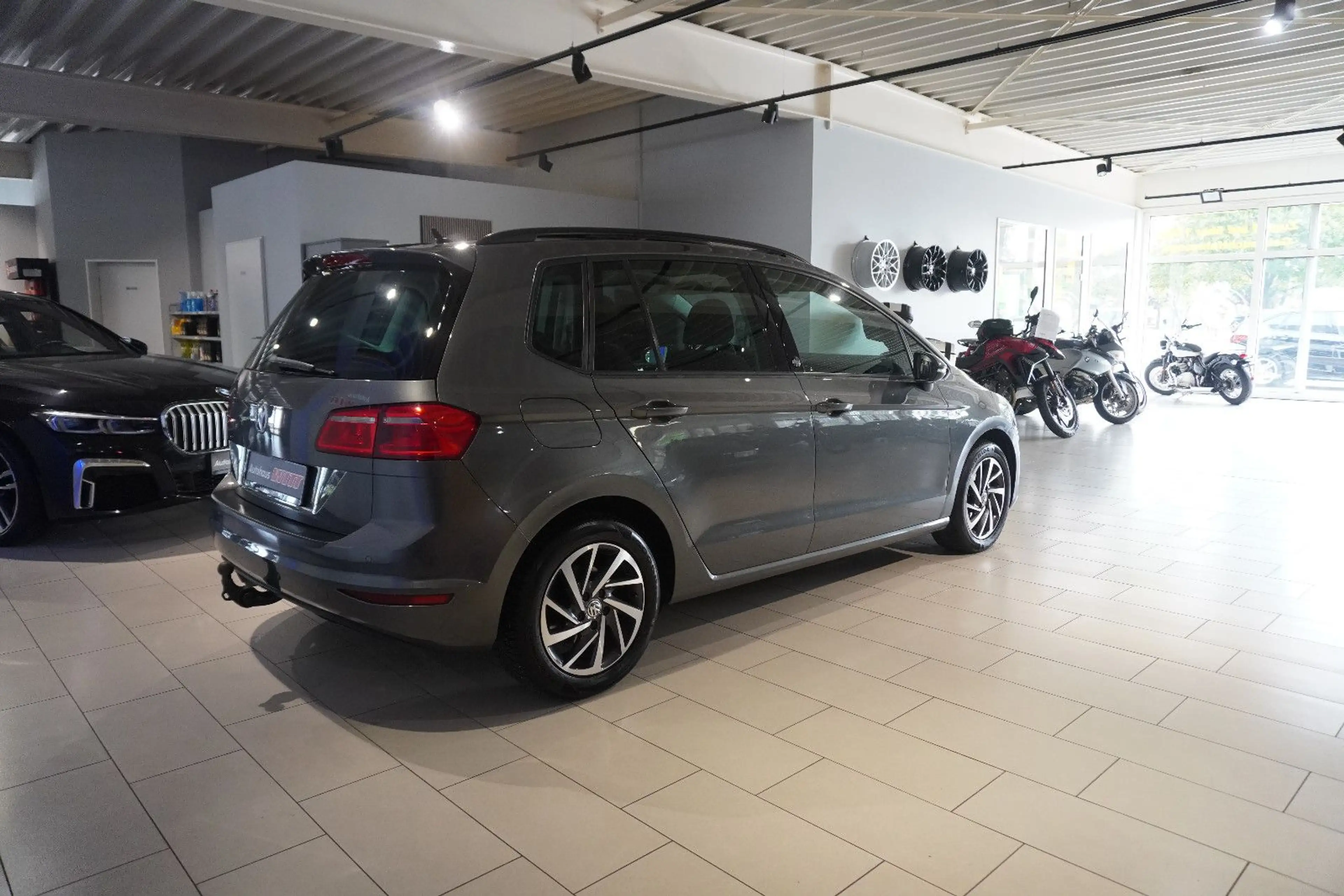 Volkswagen Golf Sportsvan Sound |Pano|AHK|Autom.|ACC — photo 7