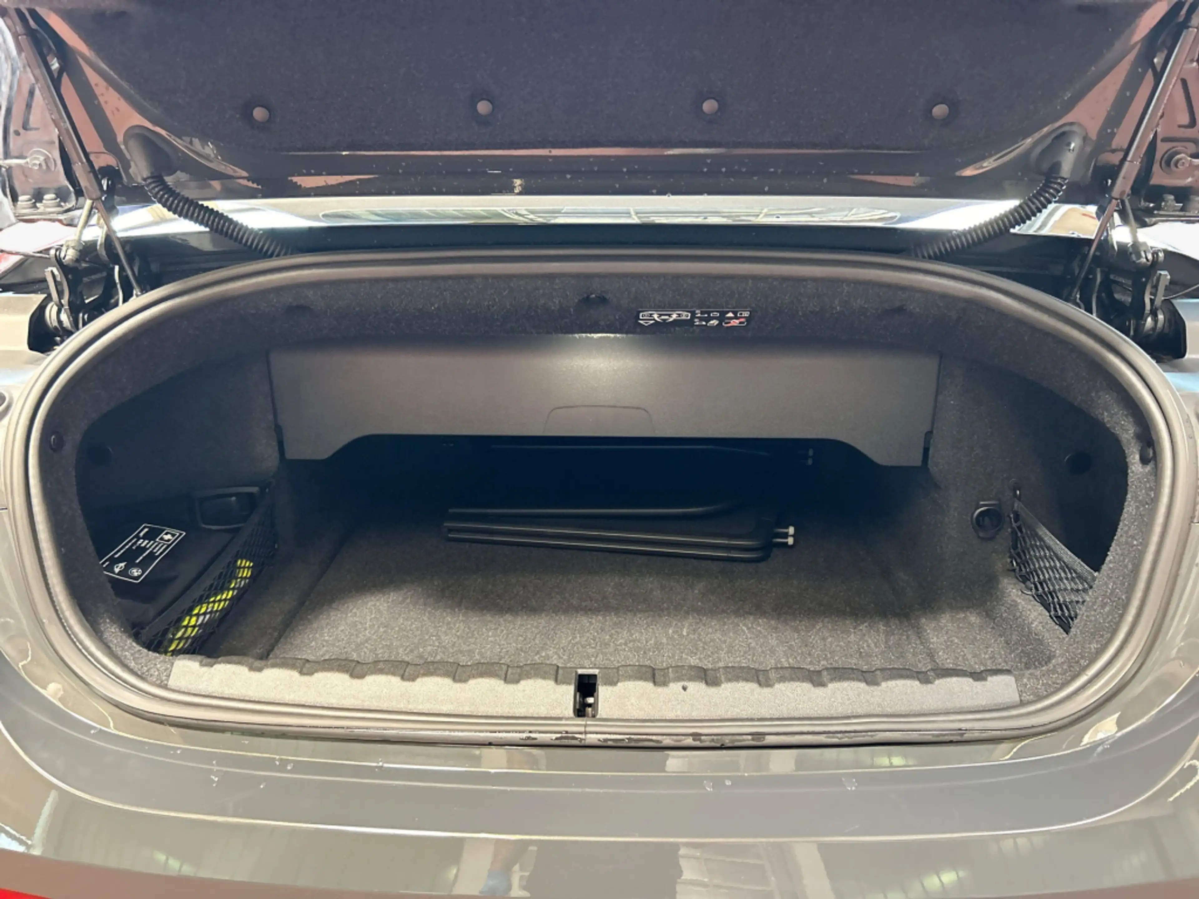 BMW M4 i xDrive Cabrio, SHZ, Nackenwärmer — photo 9