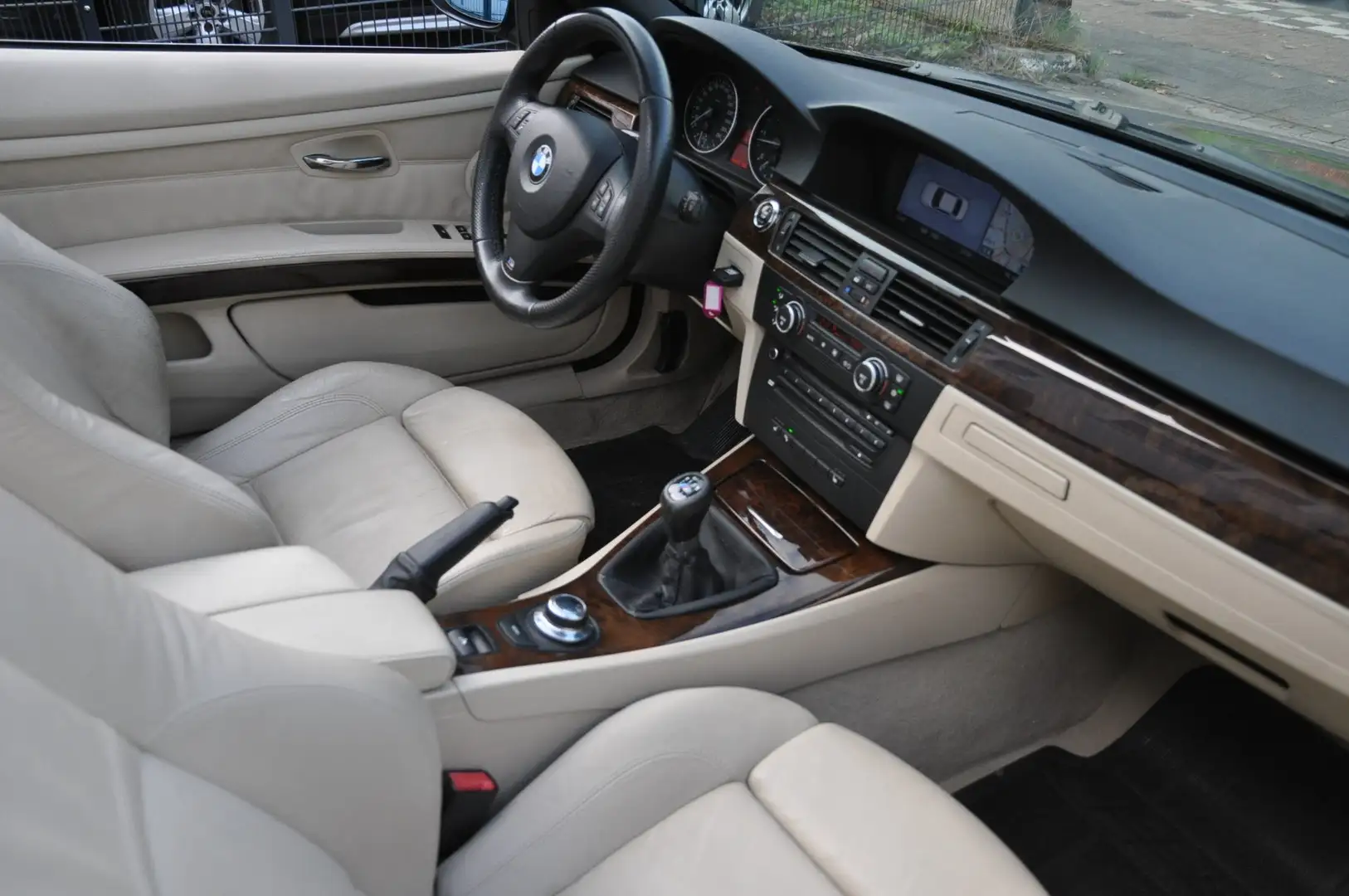 BMW 330 330d DPF Cabrio* I.Hand-Hagelschaden** Schwarz - 2