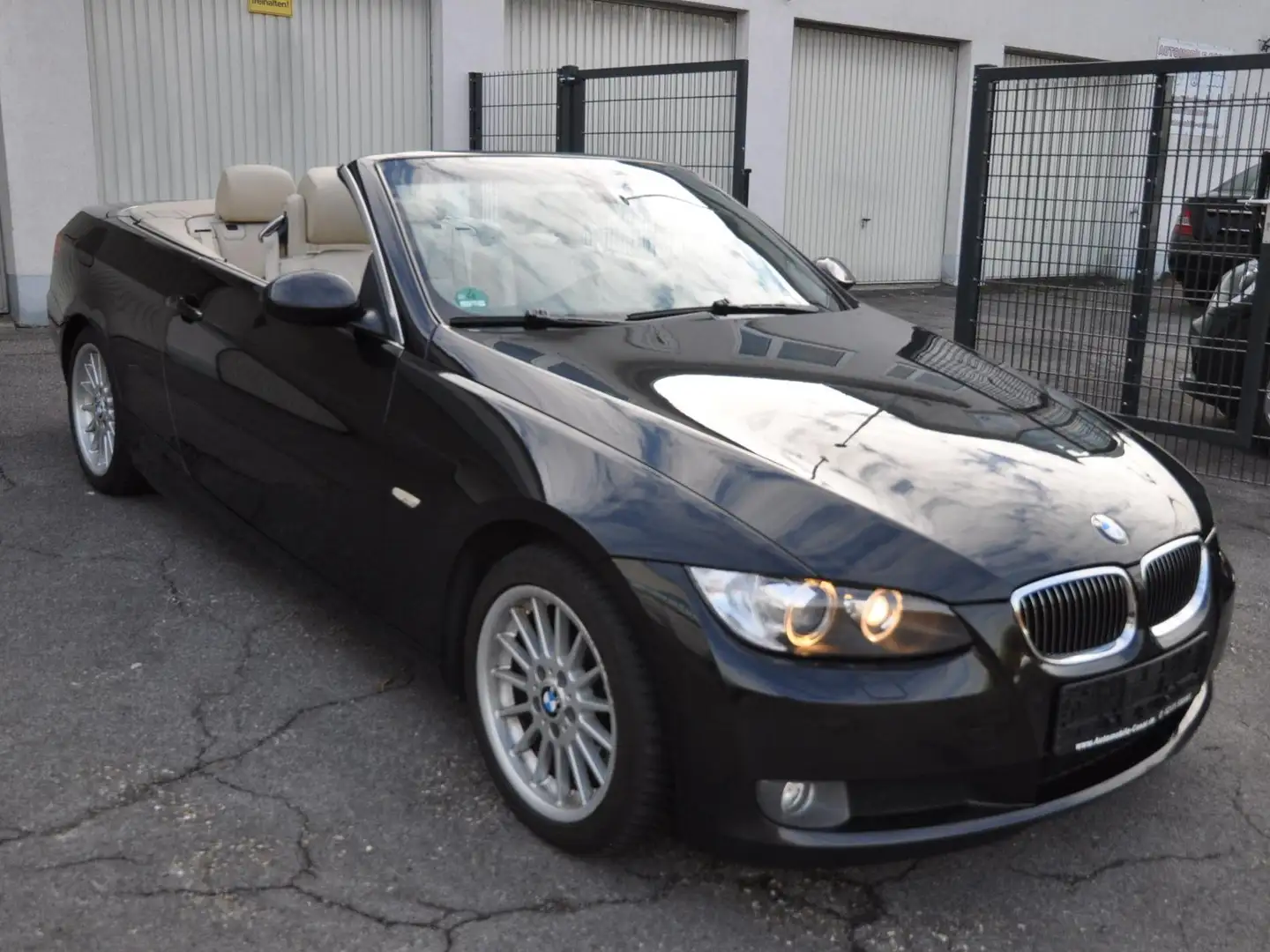 BMW 330 330d DPF Cabrio* I.Hand-Hagelschaden** Schwarz - 1