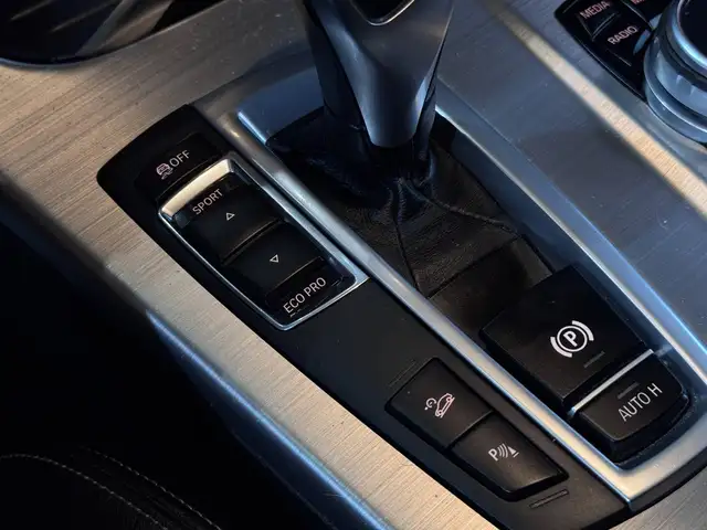 BMW X4 view 11