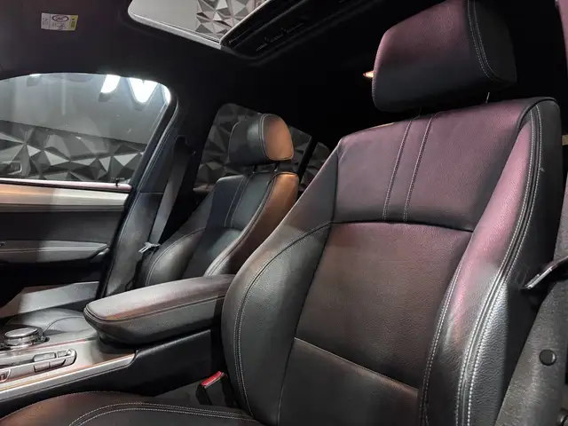BMW X4 view 9