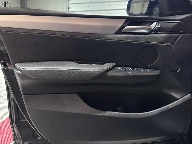 BMW X4 view 19