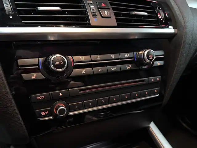 BMW X4 view 12