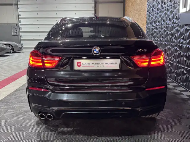 BMW X4 view 5