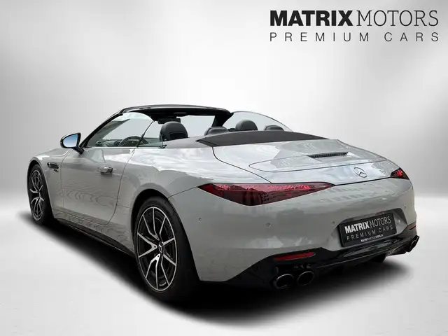Mercedes-Benz SL view 10