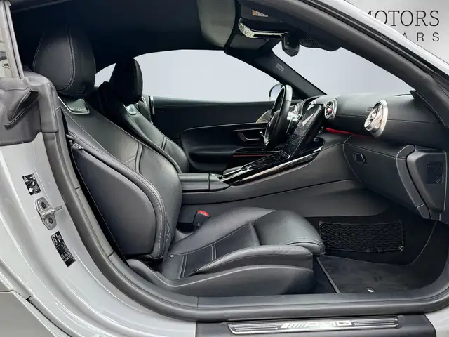 Mercedes-Benz SL view 16