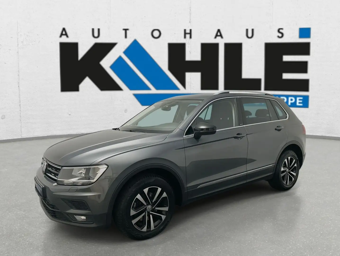 Volkswagen Tiguan IQ Drive 2:0 TDI DSG 4Motion 2.0 TDI ACC Grijs - 2