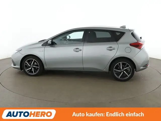 Toyota Auris view 3