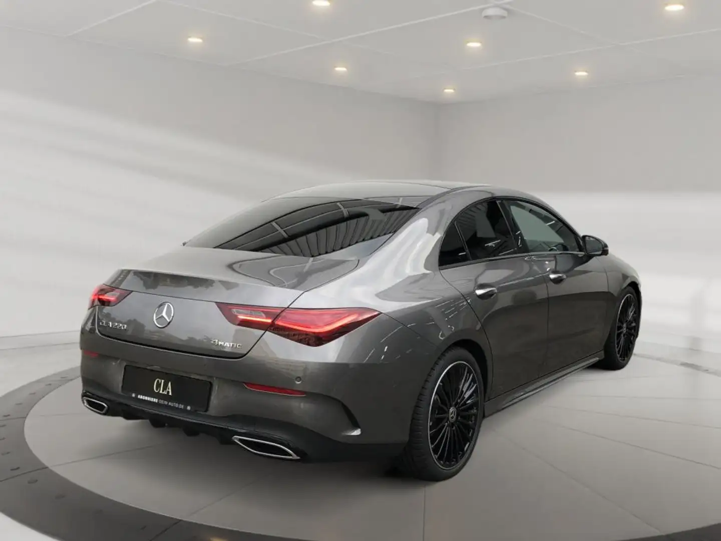 Mercedes-Benz CLA 220 4MATIC Coupe +EditionAMG+19Z+Night+Pano Grau - 2