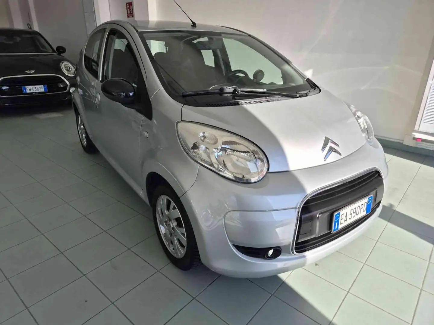 Citroen C1 1.0 5 porte airdream Style Argento - 1
