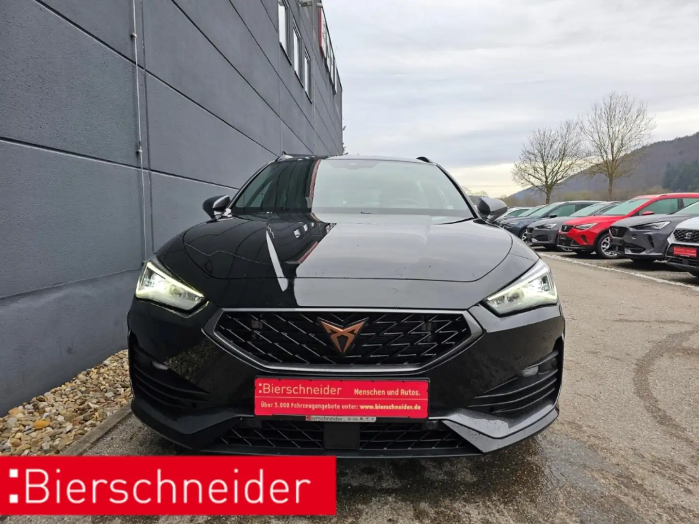 CUPRA Leon Sportstourer 1.5 eTSI DSG Fahrass. L Kamera Navi Zwart - 2