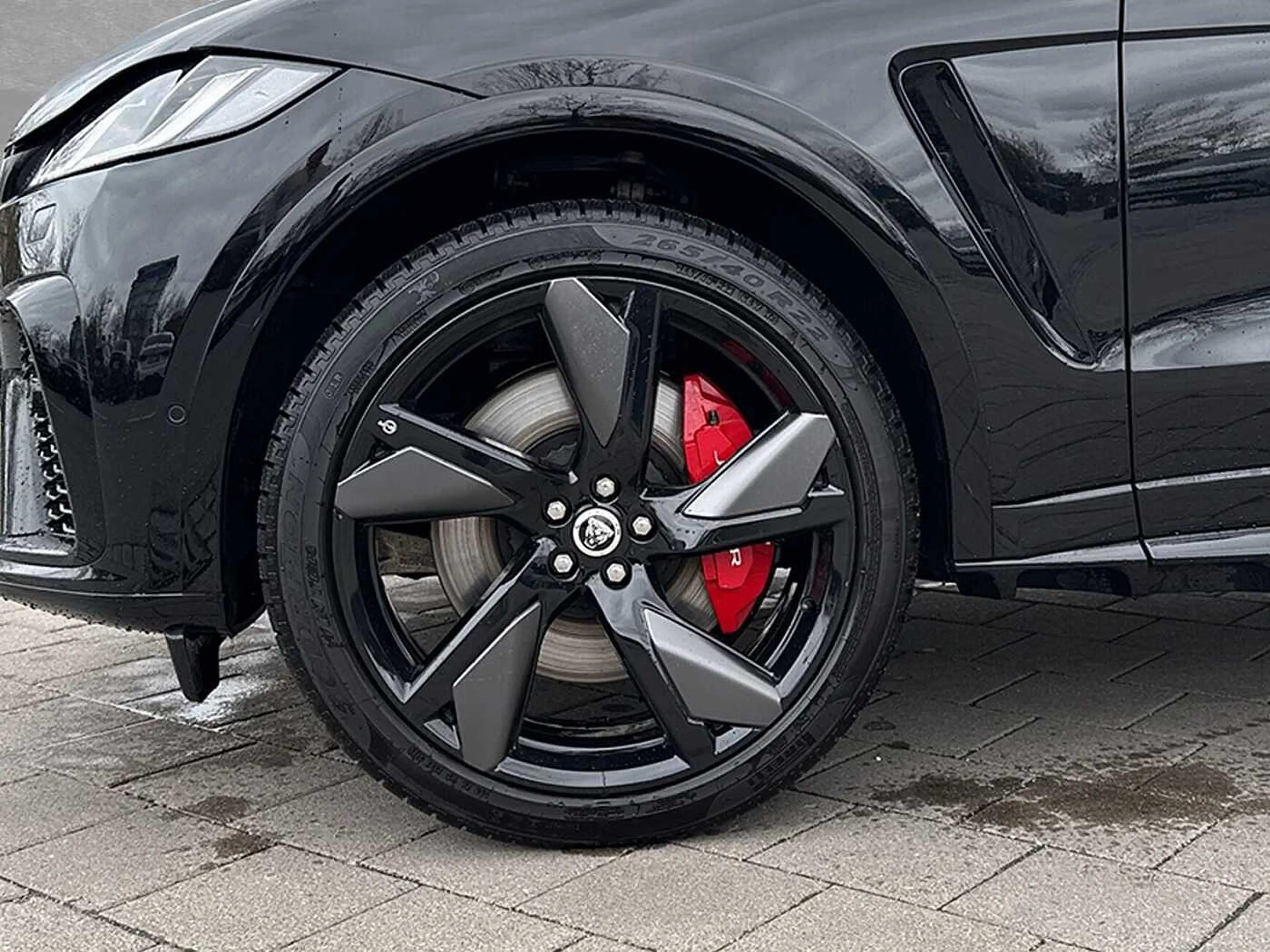 Jaguar F-Pace P550 AWD SVR - Herstellergarantie 07.2028 — photo 9