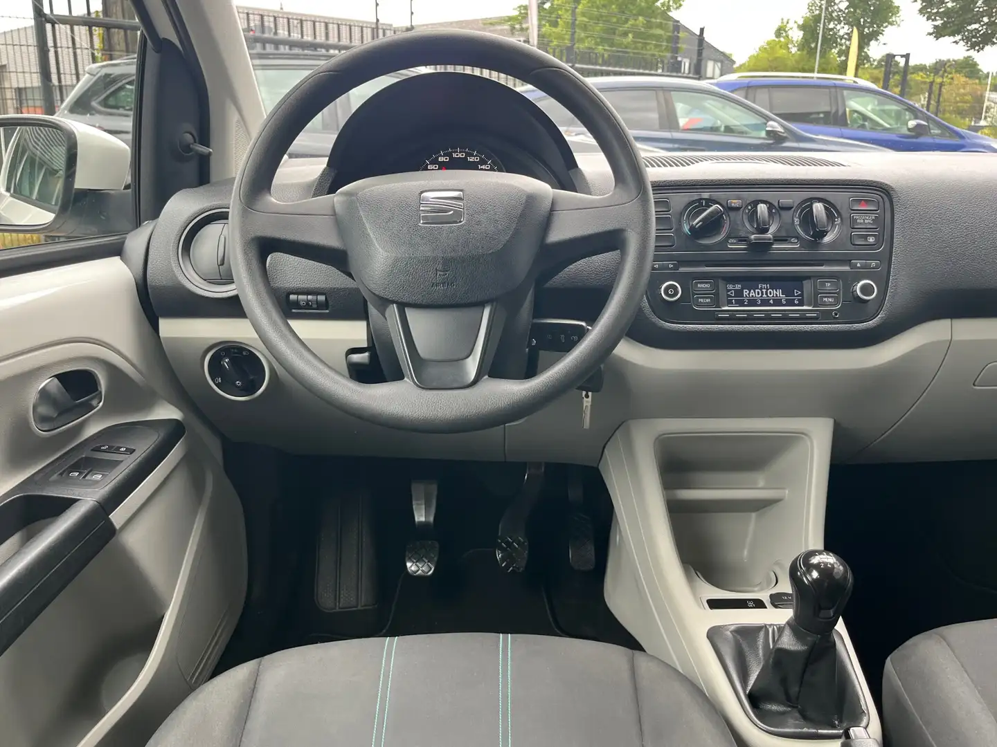 SEAT Mii 1.0 60PK 3 deuren Airco,Isofix,Radio/CdSpeler,Lich Weiß - 2
