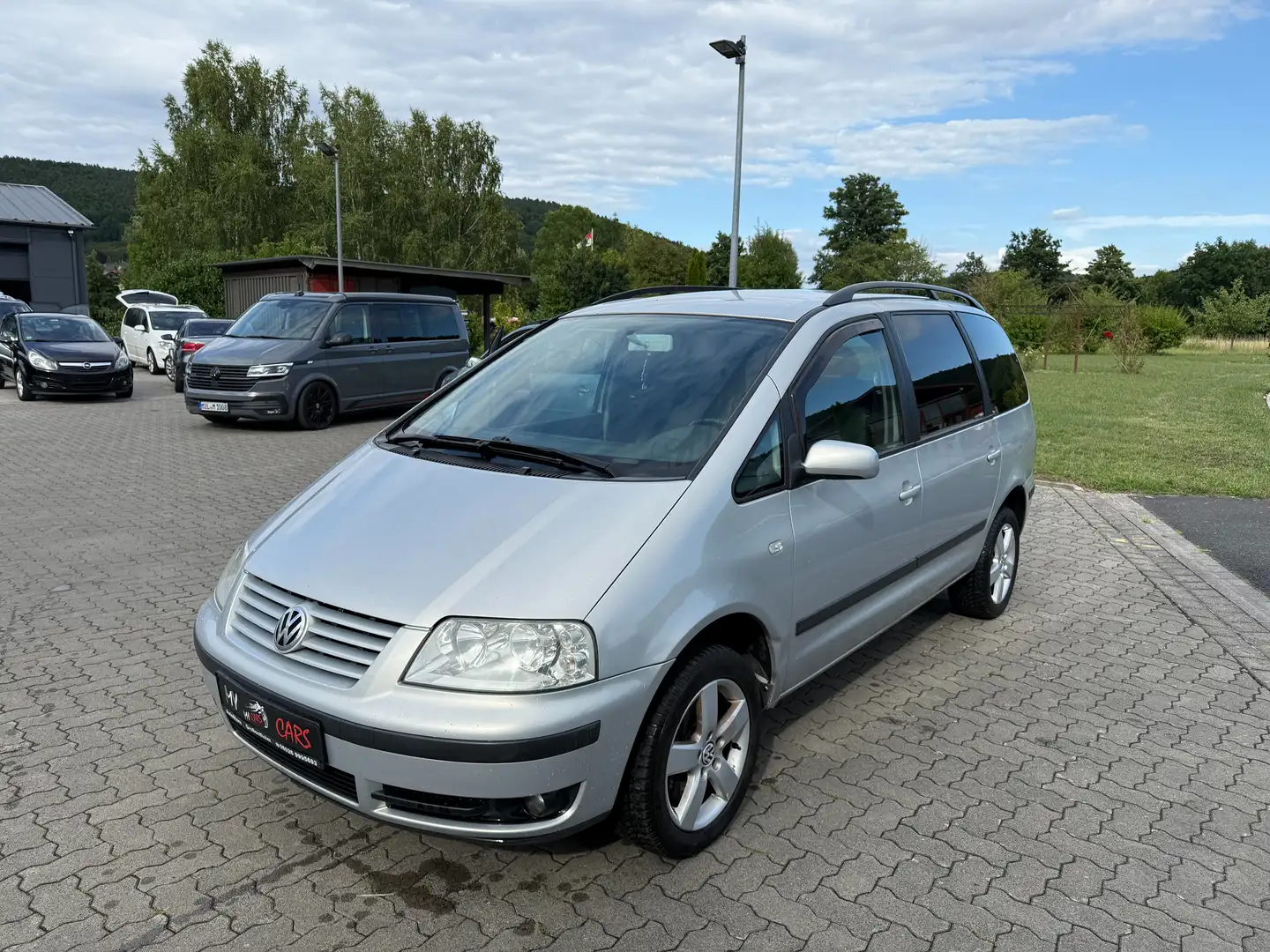 Volkswagen Sharan Sharan 1.8 5V Turbo Highline*S-Heft*Leder*MFL* Silber - 1