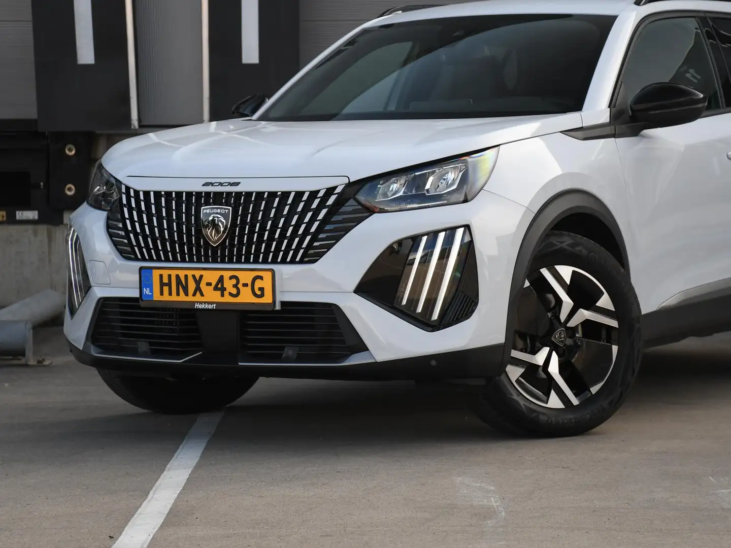 Peugeot 2008 1.2 PureTech 100 Allure PDC + CAM. | CRUISE.C | 17 Wit - 2