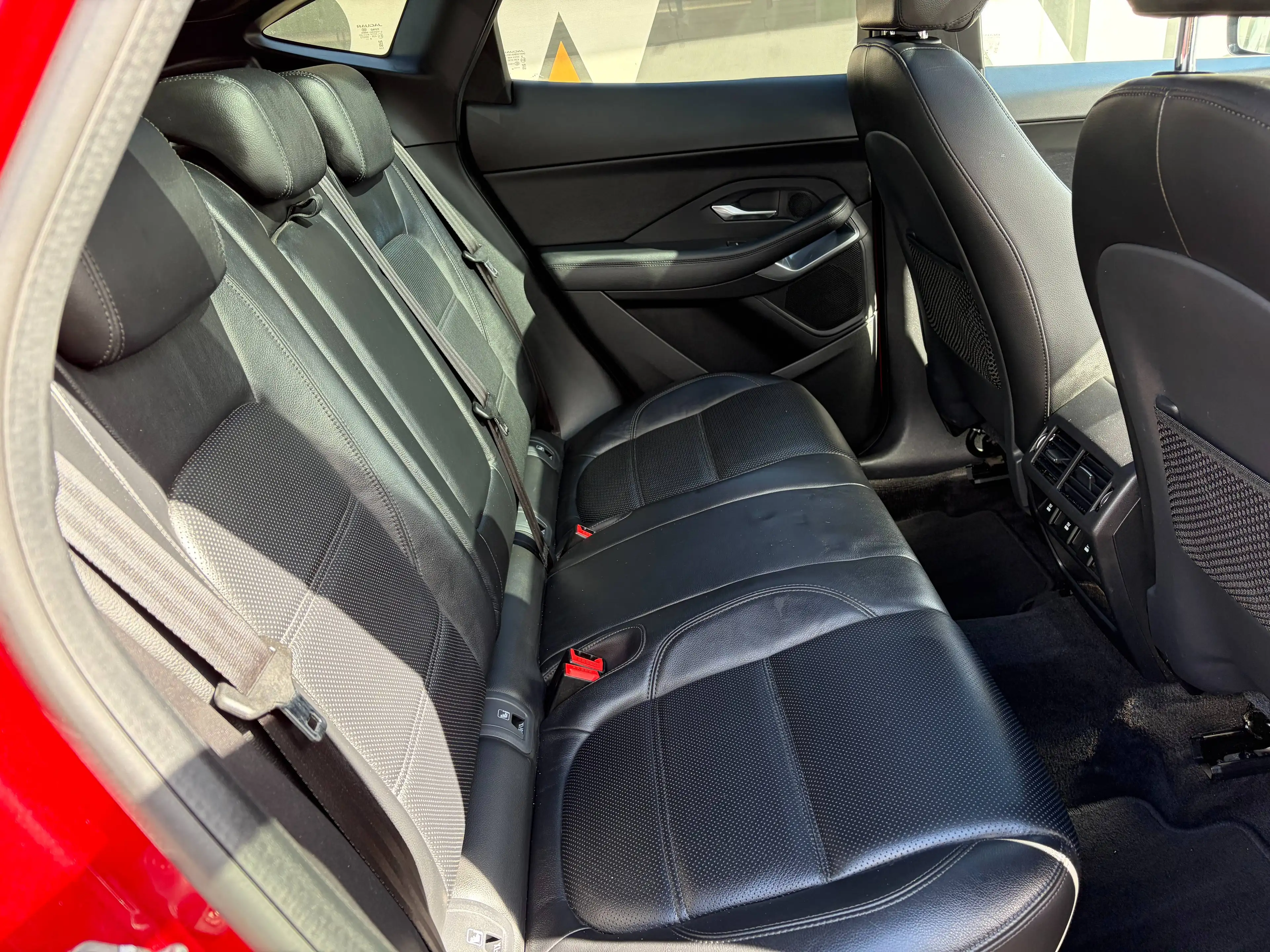 Jaguar E-Pace E-Pace 2.0 D S (EU6.2) — photo 11