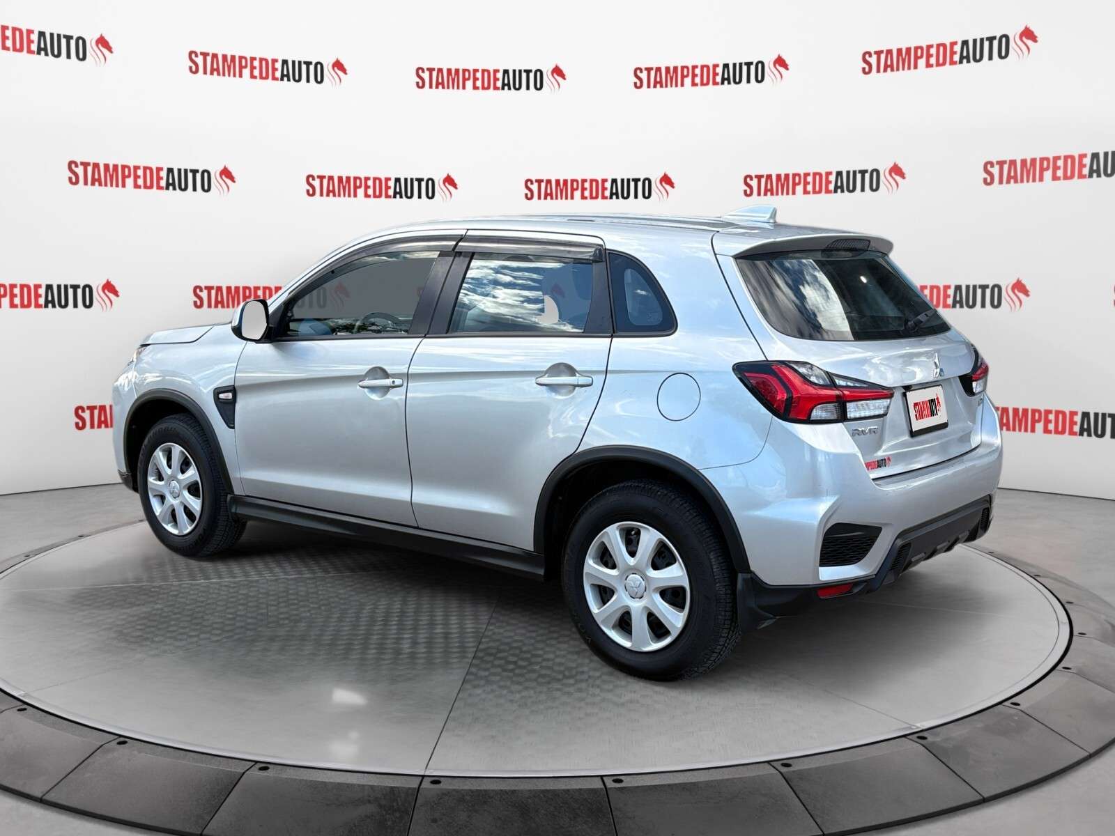 2024 Mitsubishi RVR ES | 4WD | BLUETOOTH | HEATED SEATS | USB — снимка 1