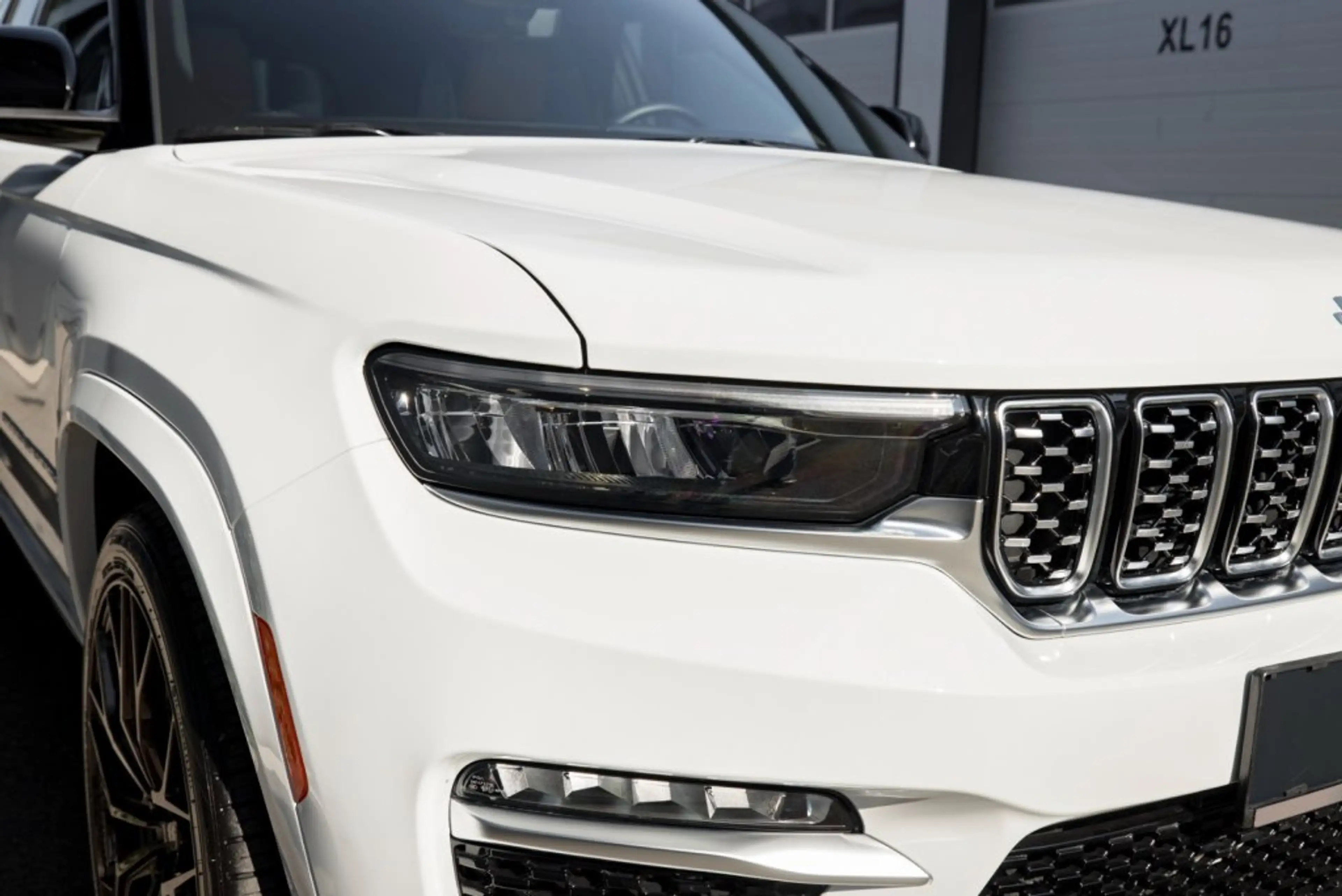 Jeep Grand Cherokee Summit Reserve 2.0 L PHEV 13,3 kWh 390 PS AT 4xe — photo 14