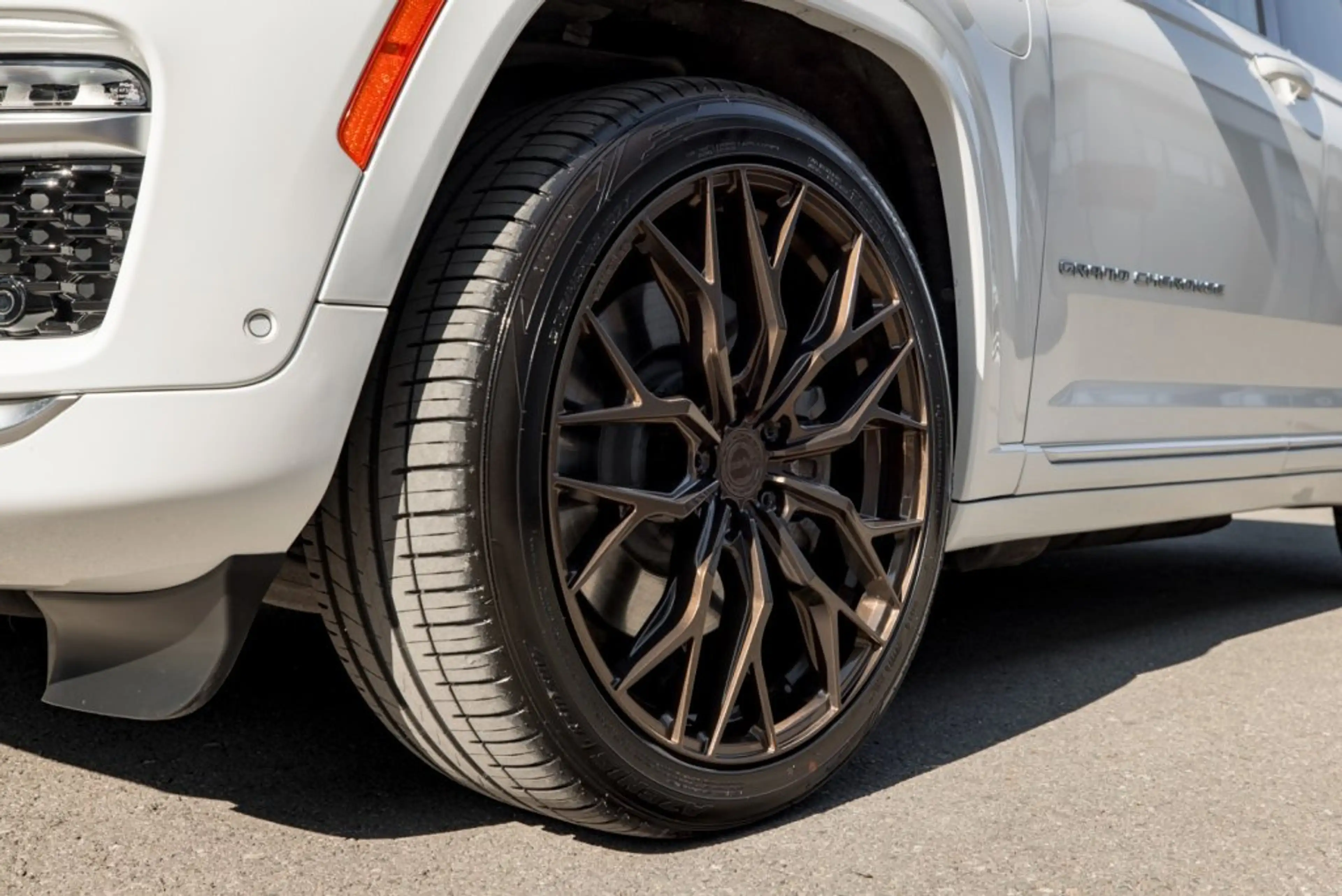 Jeep Grand Cherokee Summit Reserve 2.0 L PHEV 13,3 kWh 390 PS AT 4xe — photo 11