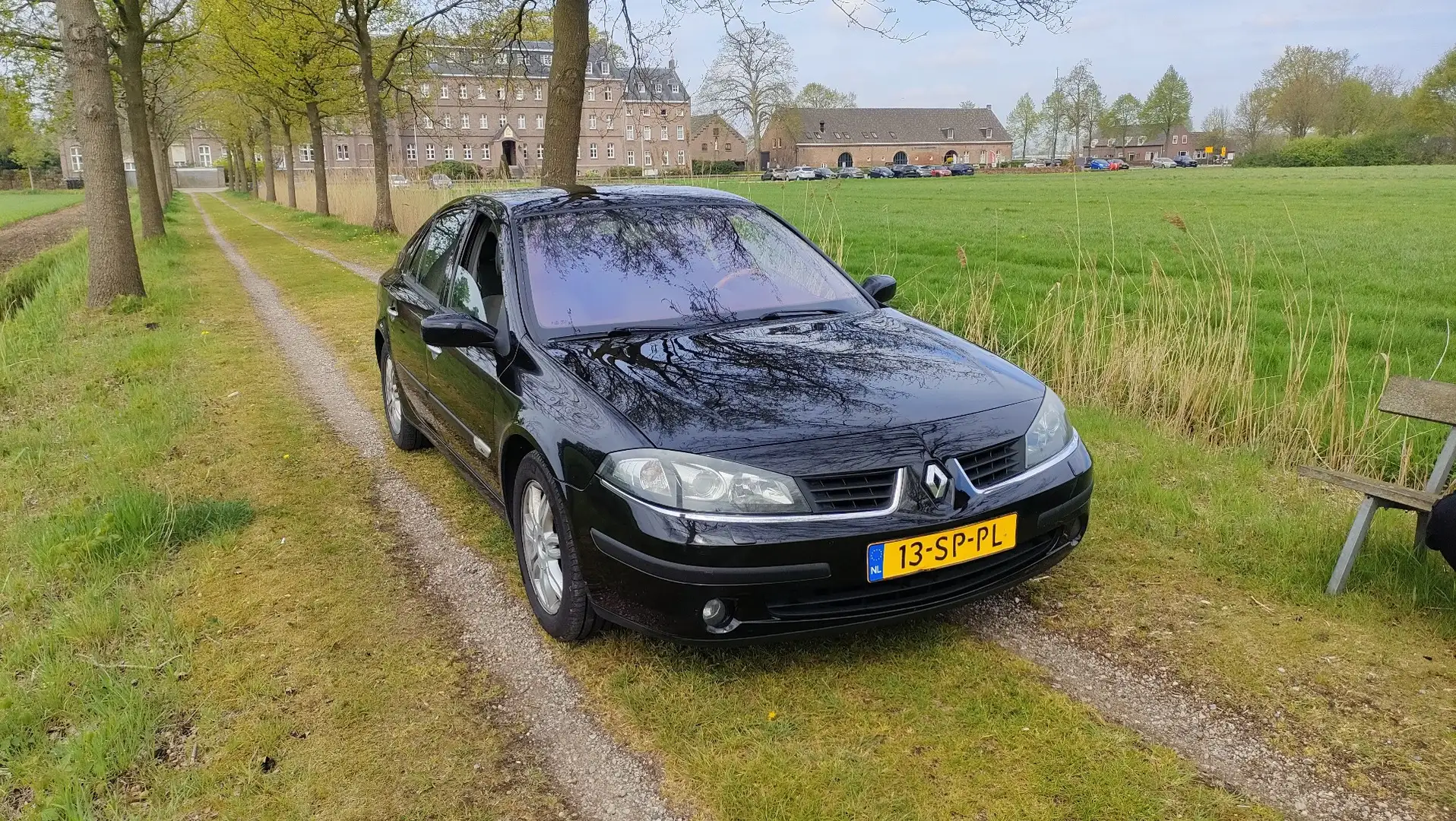 Renault Laguna 3.0 V6 Initiale - 1