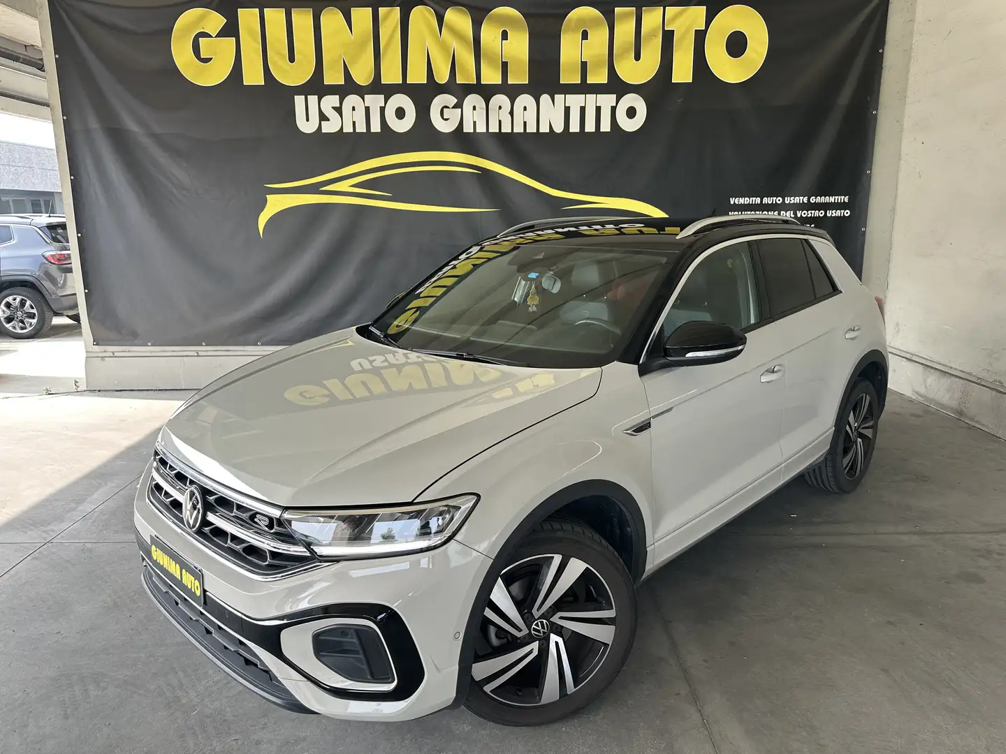 Volkswagen T-Roc 1 Tagliando incluso T-Roc 1.0 tsi R-Line 110cv Grigio - 1
