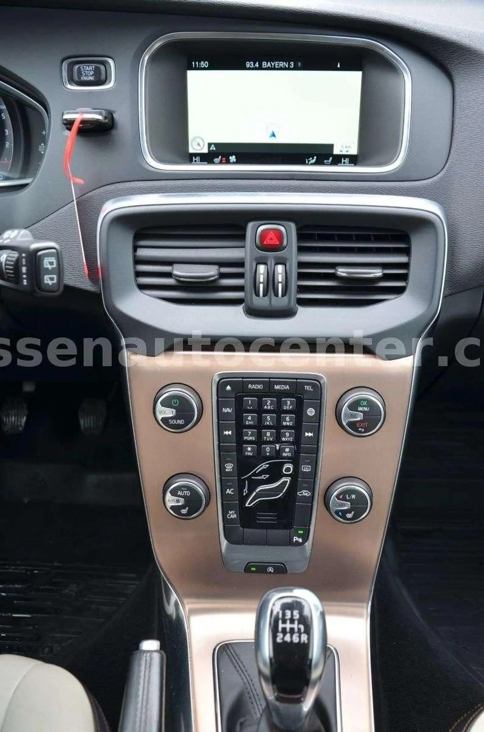 Volvo V40 Cross Country*Kamera*NAVI*XENON*TEMPO — photo 14