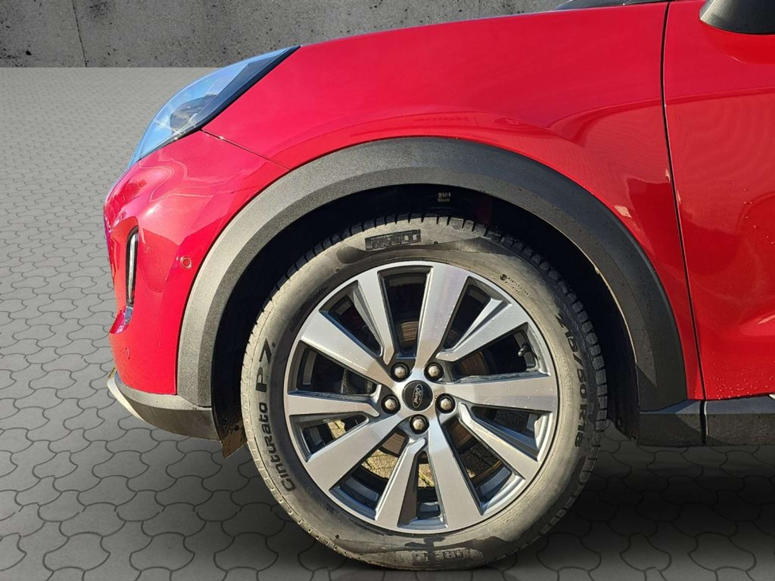 Fahrzeugabbildung Ford Puma TITANIUM X 1.0 155 PS *NAVI*LED*PANO* - mit KI generiert/bearbeitet