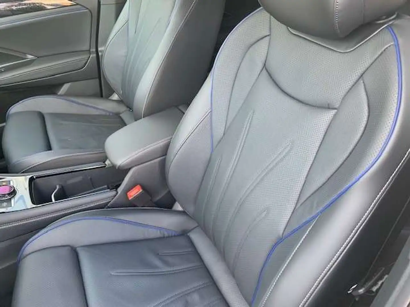 Volkswagen Tiguan R-LINE 1.5eHYBRID Blauw - 2