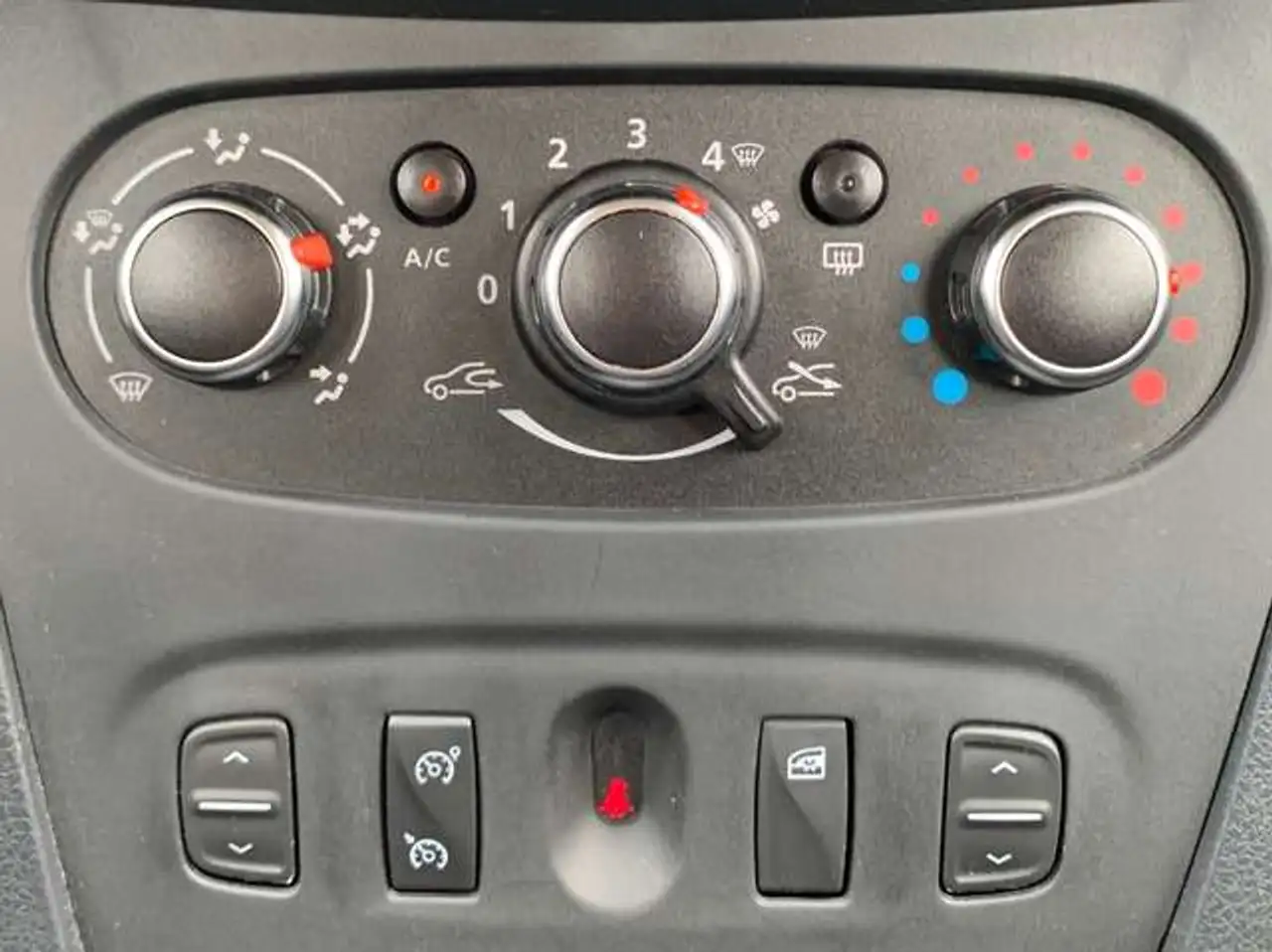 Dacia Sandero Sandero Stepway — photo 19